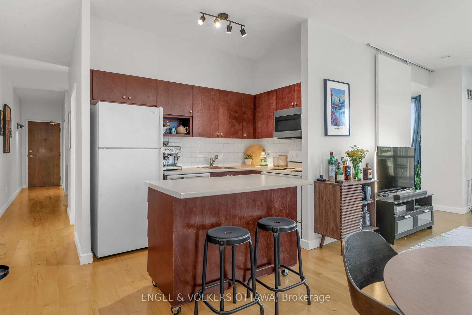 Photo 16 of Unit 803, 179 George Street, Ottawa, Lower Town/Byward Market — HOMEH