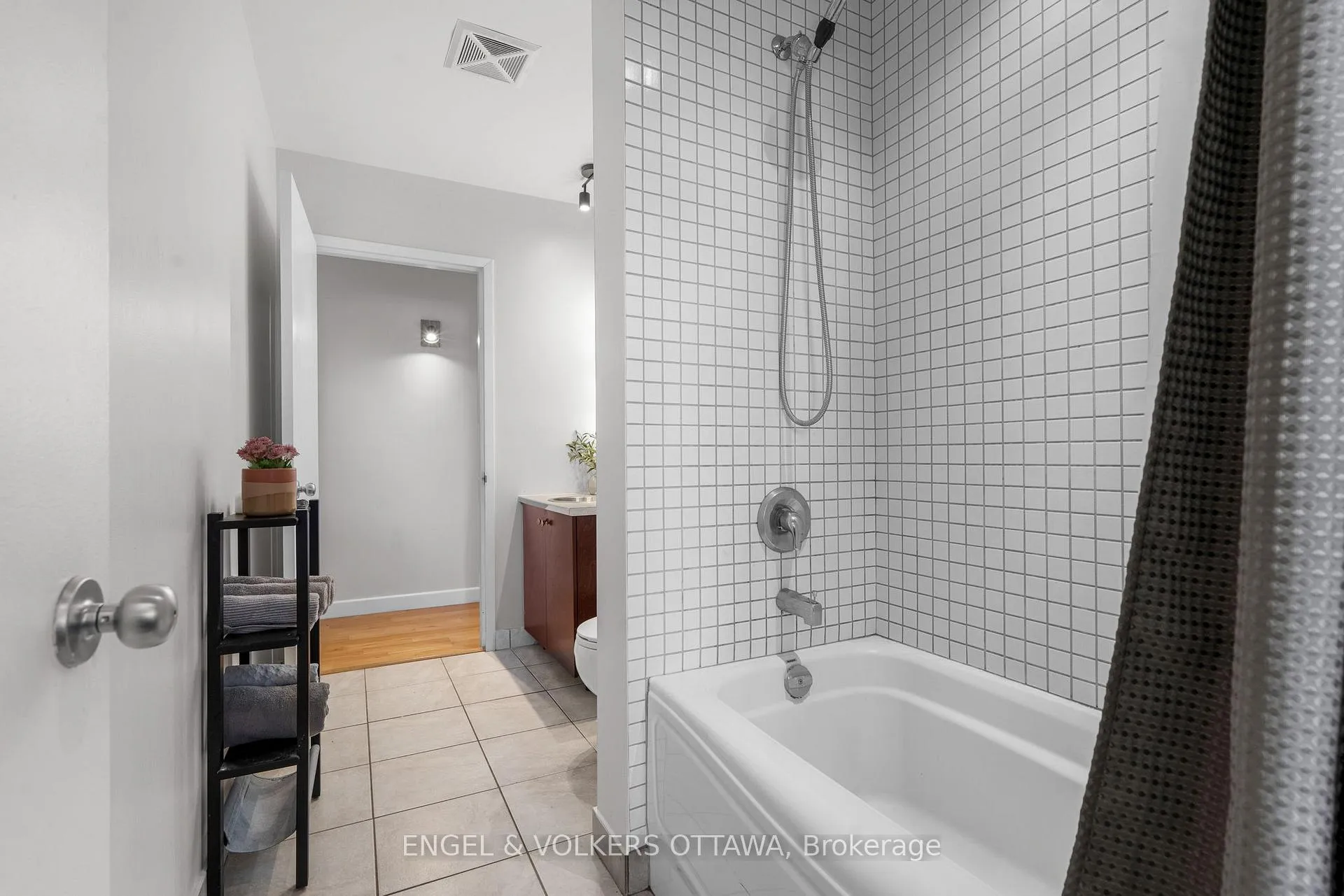 Photo 22 of Unit 803, 179 George Street, Ottawa, Lower Town/Byward Market — HOMEH