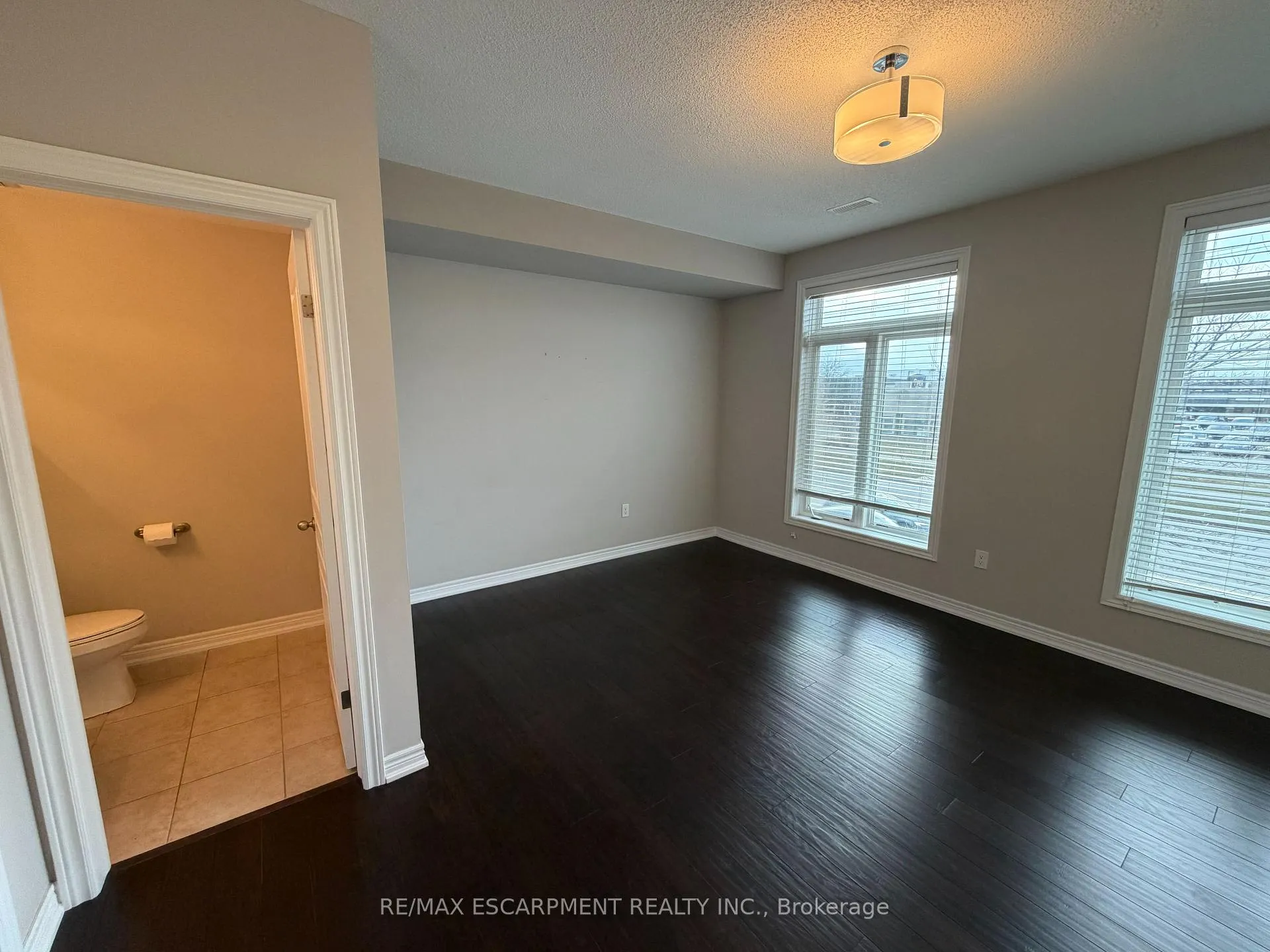 Photo 10 of 4165 Palermo Common, Burlington, Shoreacres — HOMEH