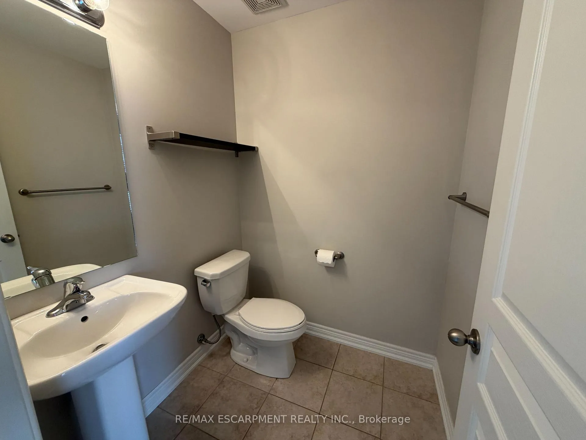 Photo 11 of 4165 Palermo Common, Burlington, Shoreacres — HOMEH