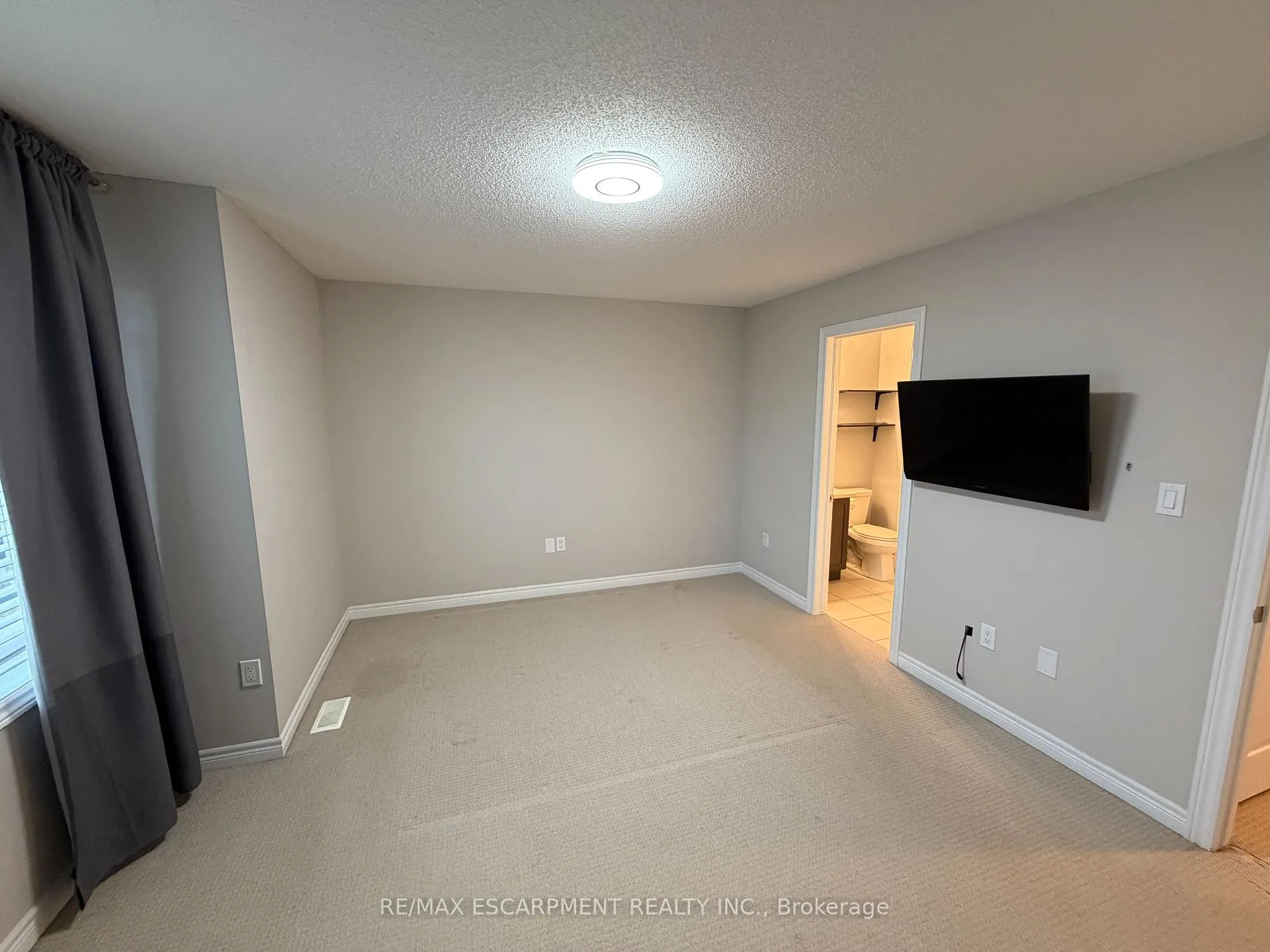 Photo 14 of 4165 Palermo Common, Burlington, Shoreacres — HOMEH