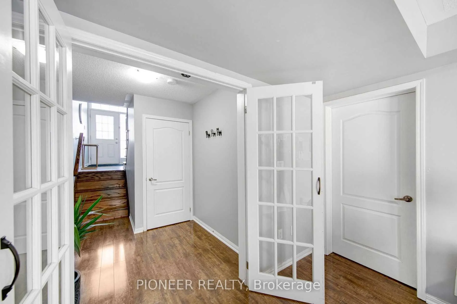 Photo 23 of 15 Colonel Frank Ching Crescent, Brampton, Fletcher's West — HOMEH
