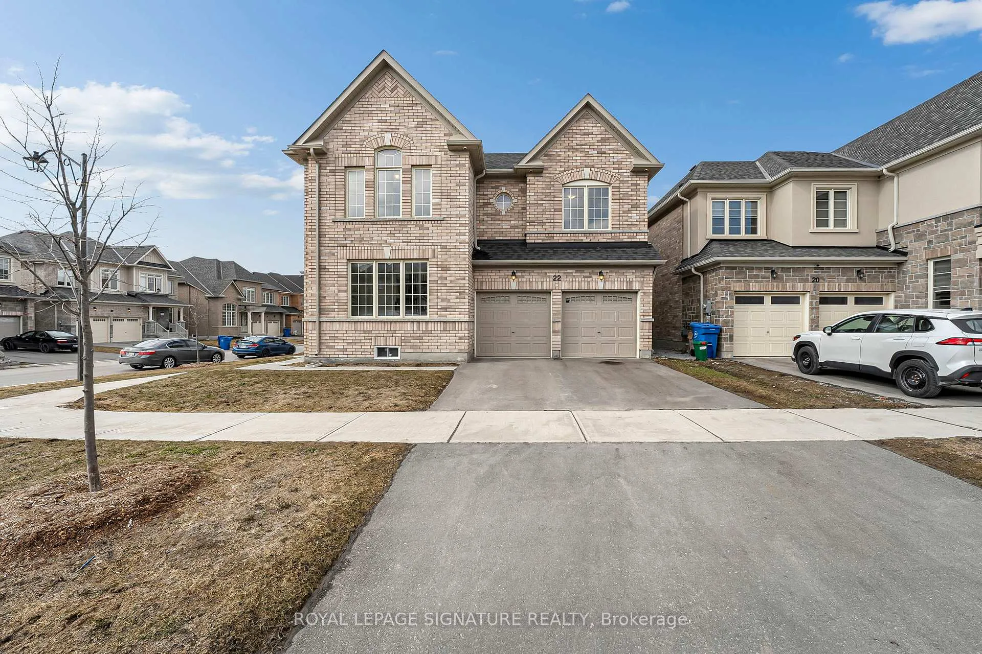 Photo 2 of 22 Bill Guy Drive, Georgina, Keswick South — HOMEH