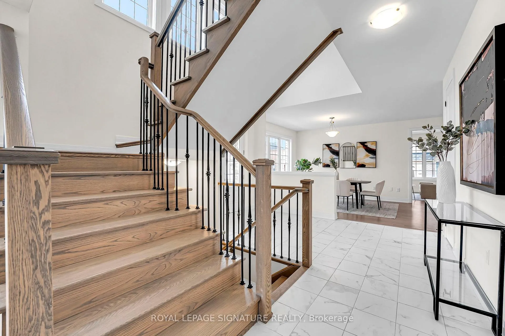 Photo 8 of 22 Bill Guy Drive, Georgina, Keswick South — HOMEH