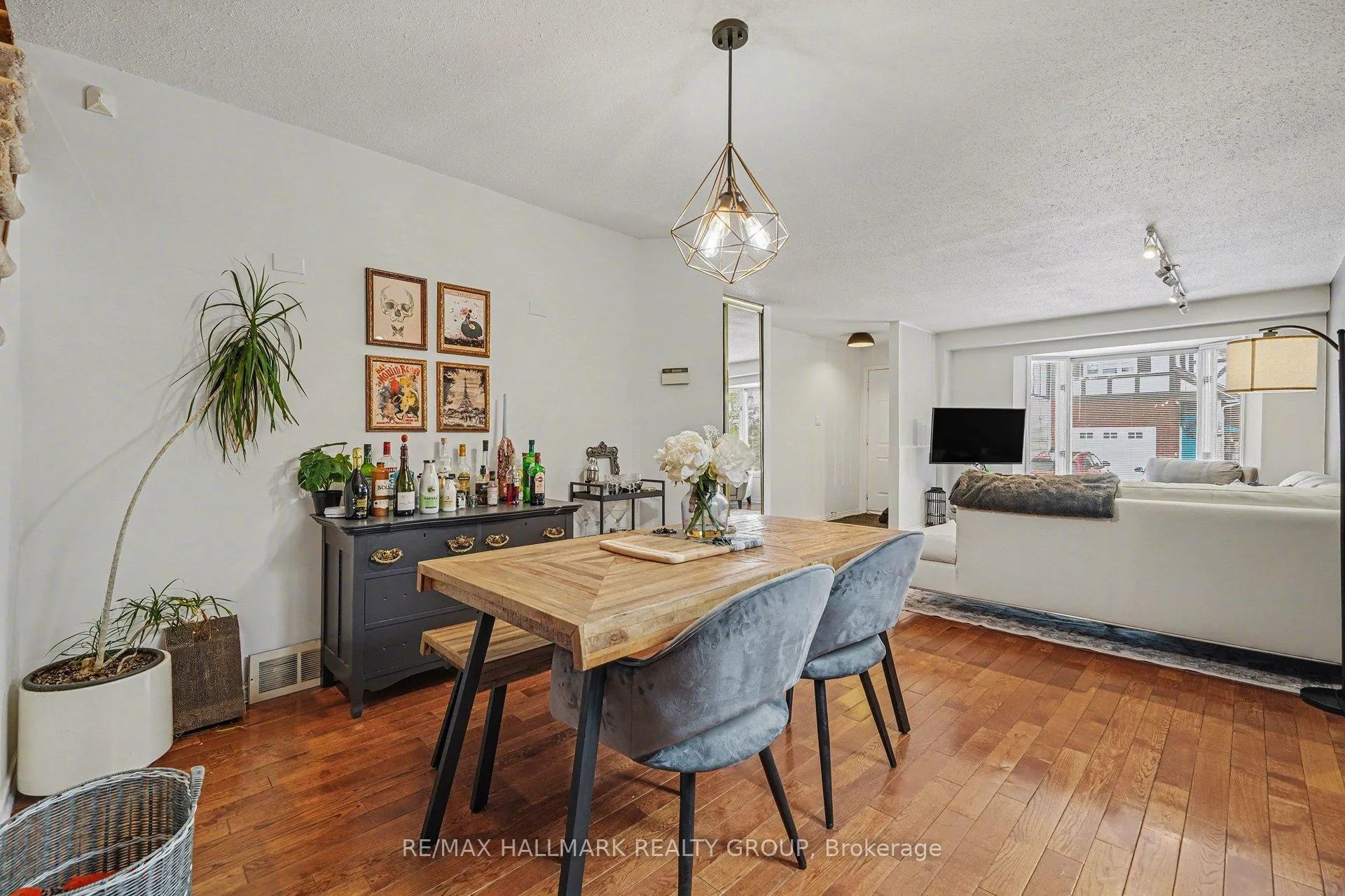 Photo 6 of 2741 Massicotte Lane, Ottawa, Emerald Woods/Sawmill Creek — HOMEH