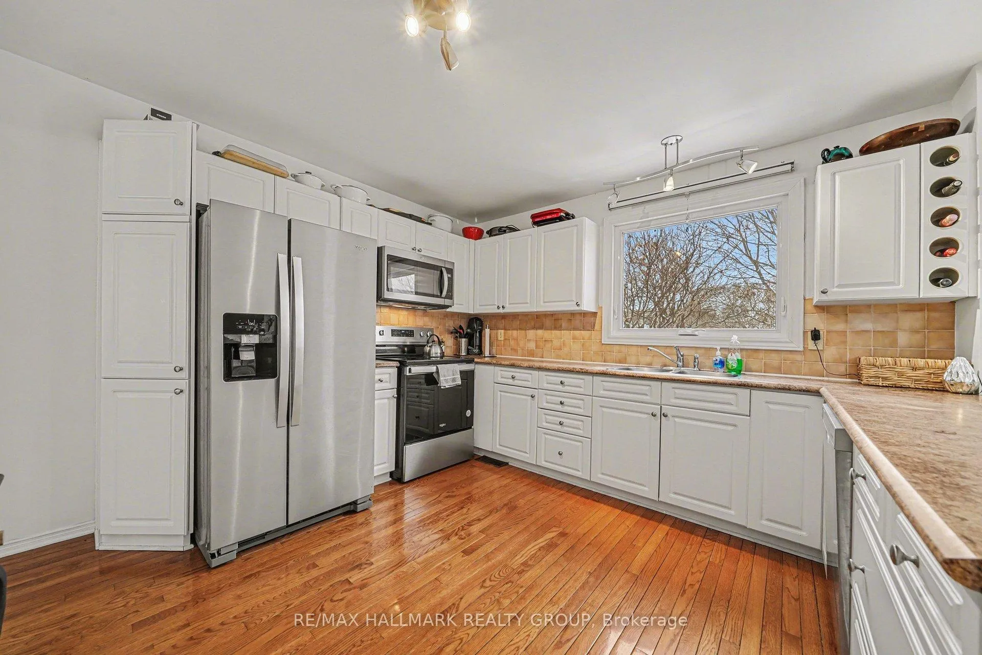 Photo 8 of 2741 Massicotte Lane, Ottawa, Emerald Woods/Sawmill Creek — HOMEH