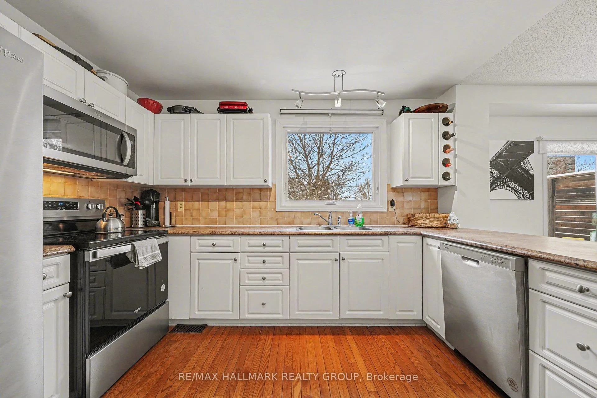 Photo 9 of 2741 Massicotte Lane, Ottawa, Emerald Woods/Sawmill Creek — HOMEH