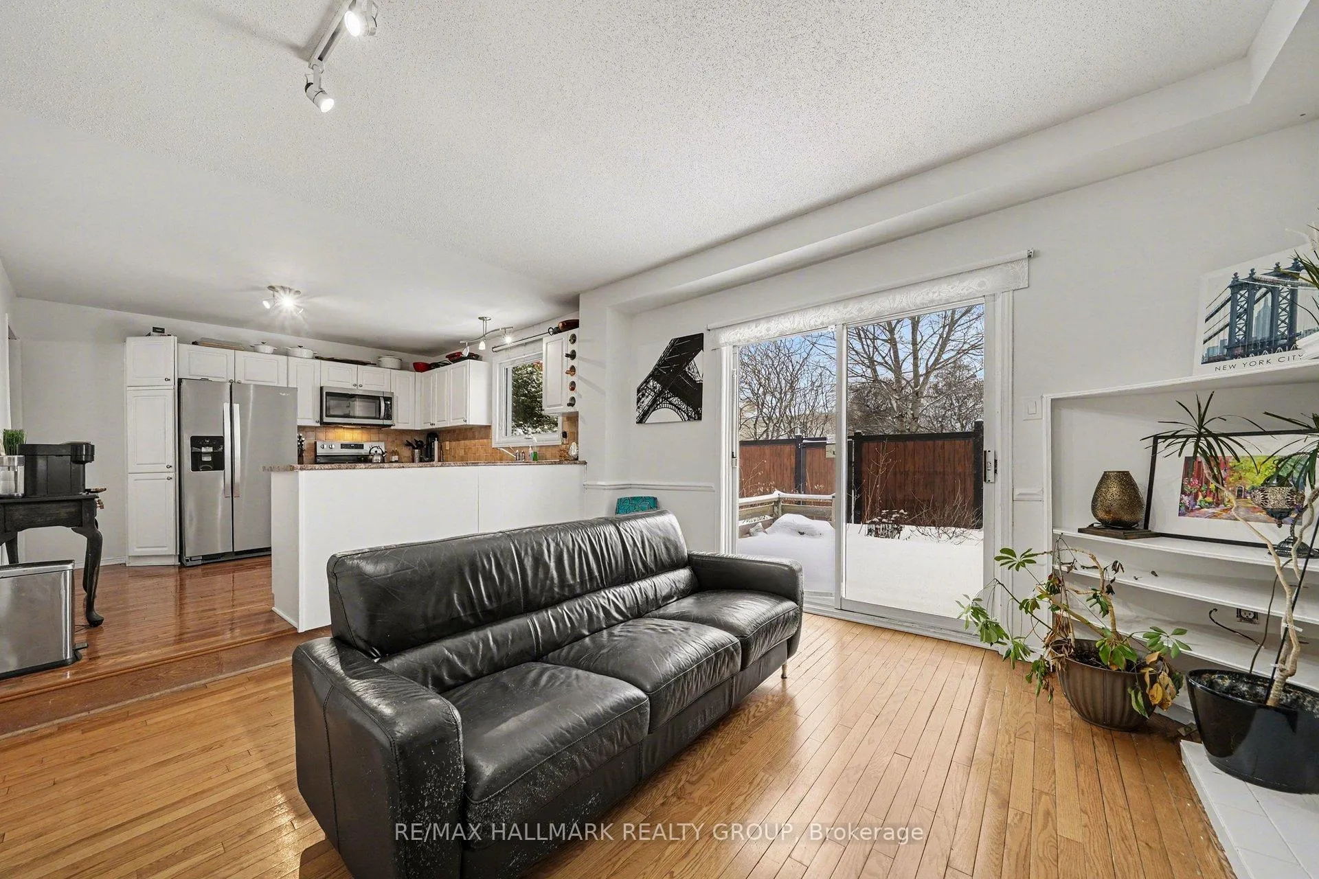 Photo 11 of 2741 Massicotte Lane, Ottawa, Emerald Woods/Sawmill Creek — HOMEH