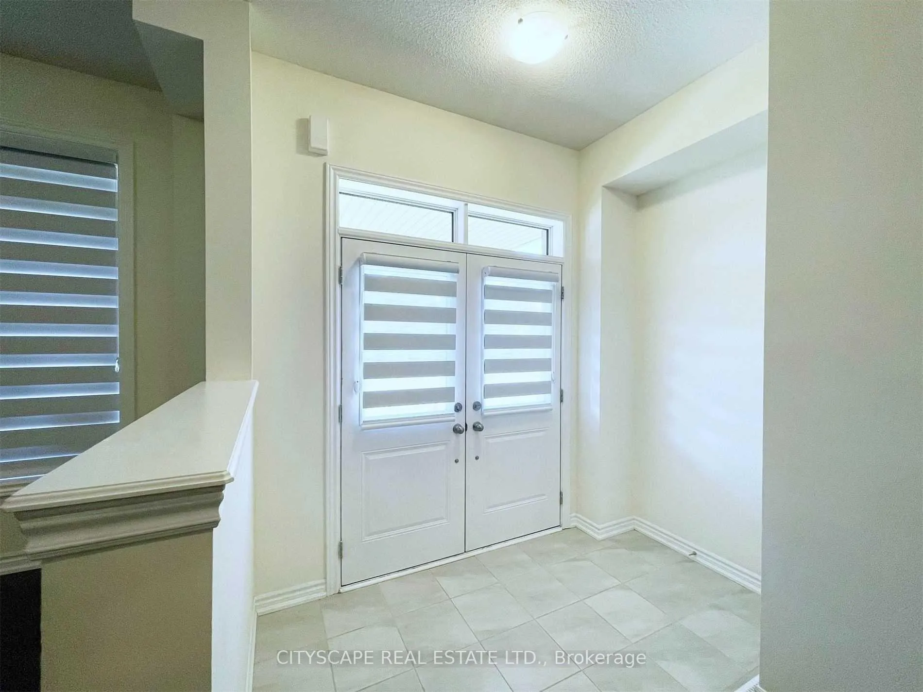 Photo 2 of 253 Clockwork Drive, Brampton, Northwest Brampton — HOMEH