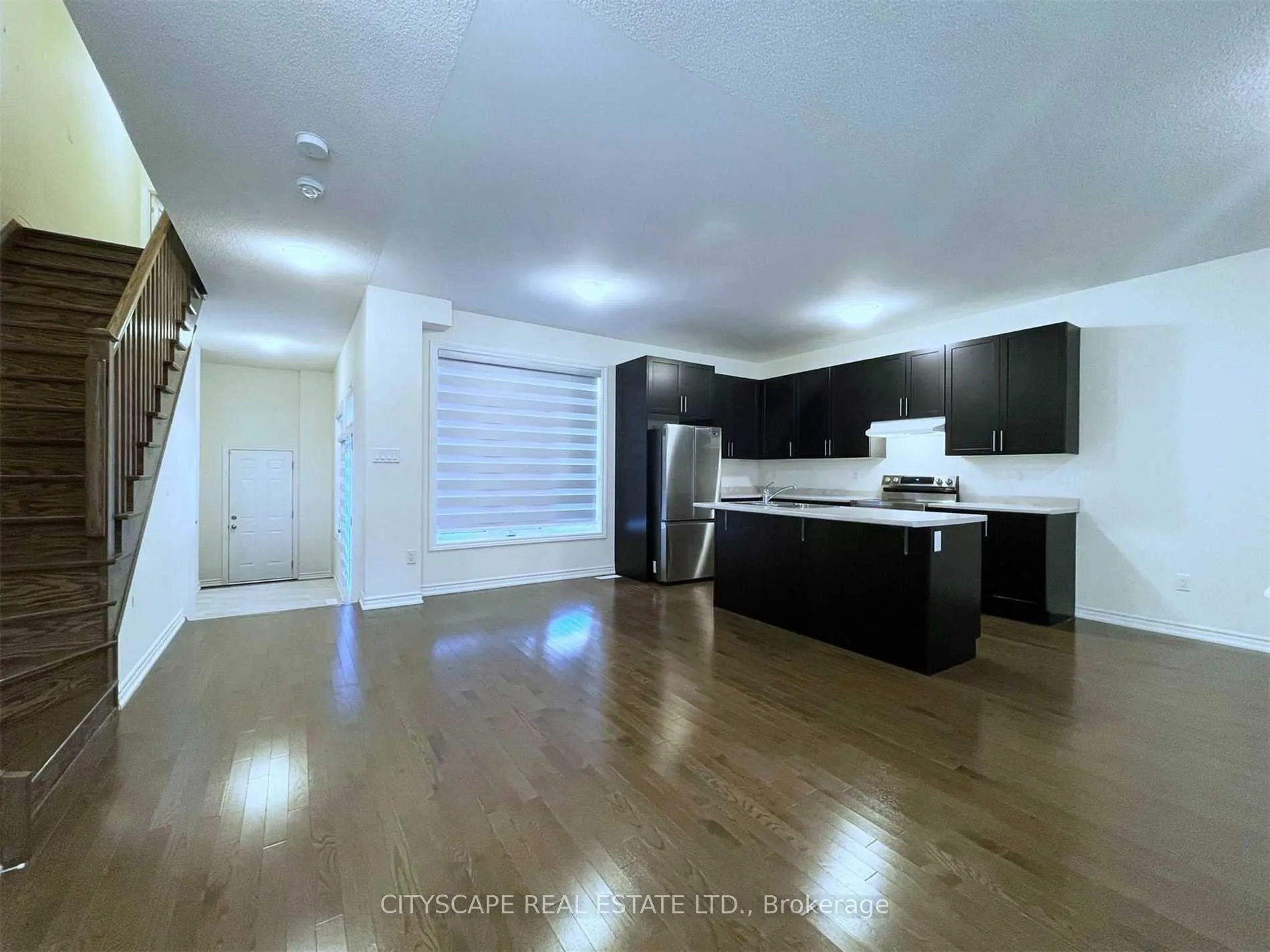 Photo 3 of 253 Clockwork Drive, Brampton, Northwest Brampton — HOMEH