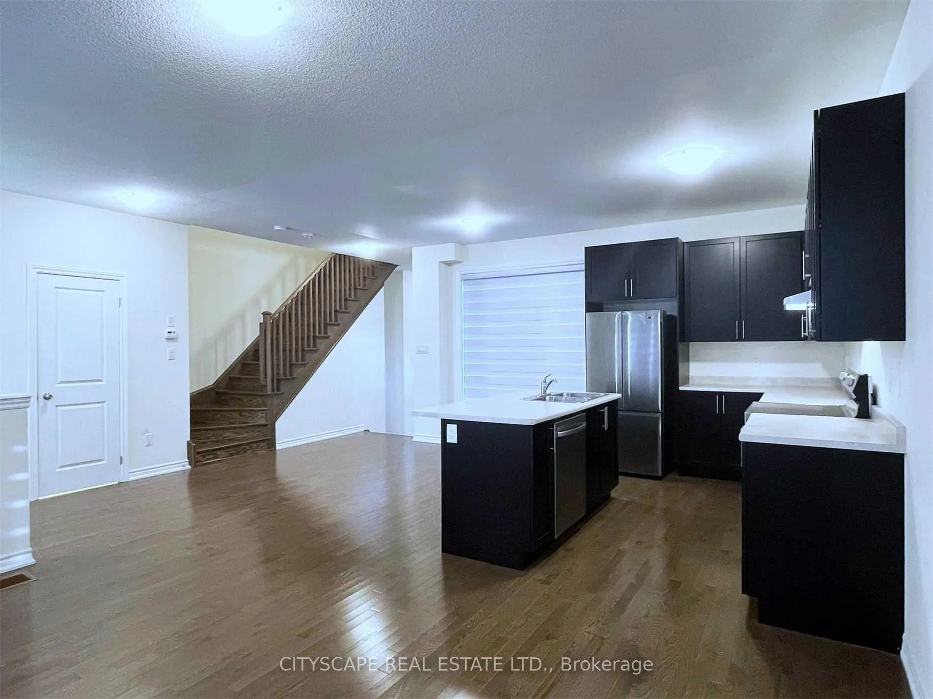 Photo 6 of 253 Clockwork Drive, Brampton, Northwest Brampton — HOMEH
