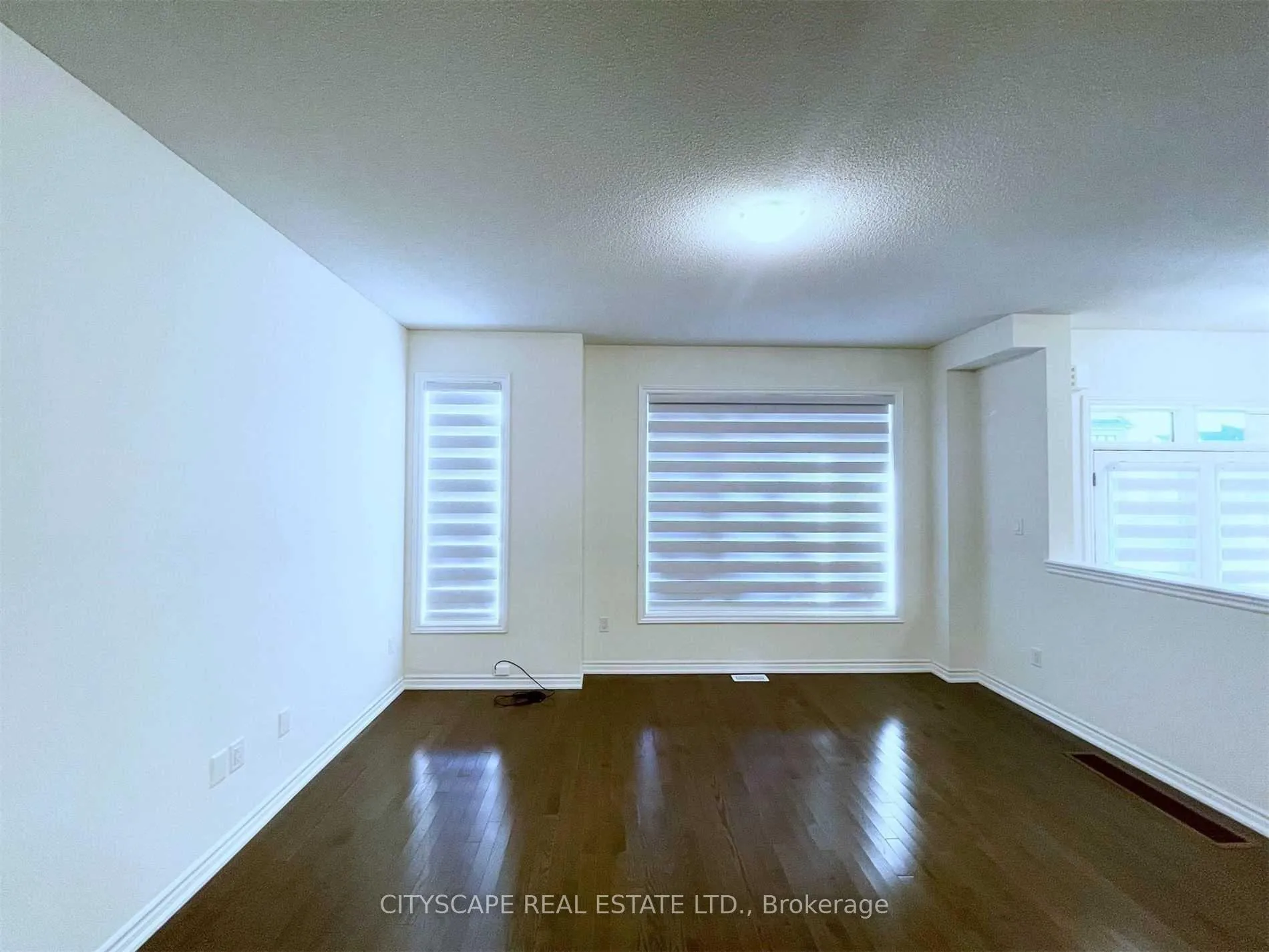 Photo 9 of 253 Clockwork Drive, Brampton, Northwest Brampton — HOMEH