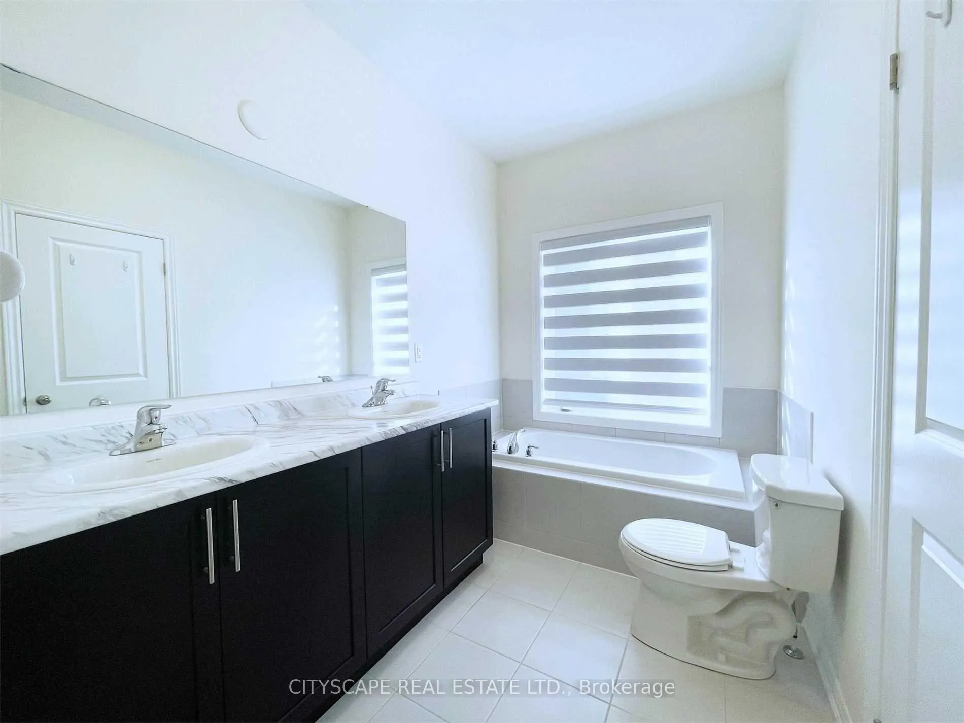 Photo 13 of 253 Clockwork Drive, Brampton, Northwest Brampton — HOMEH