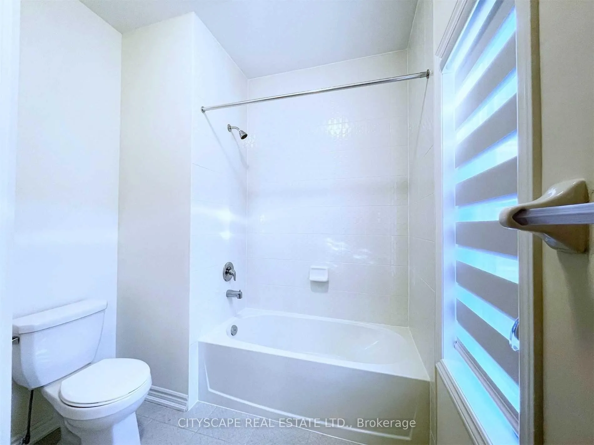 Photo 16 of 253 Clockwork Drive, Brampton, Northwest Brampton — HOMEH