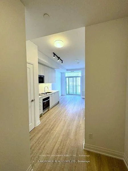 Photo 6 of Unit 806, 286 Main Street, Toronto, East End-Danforth — HOMEH