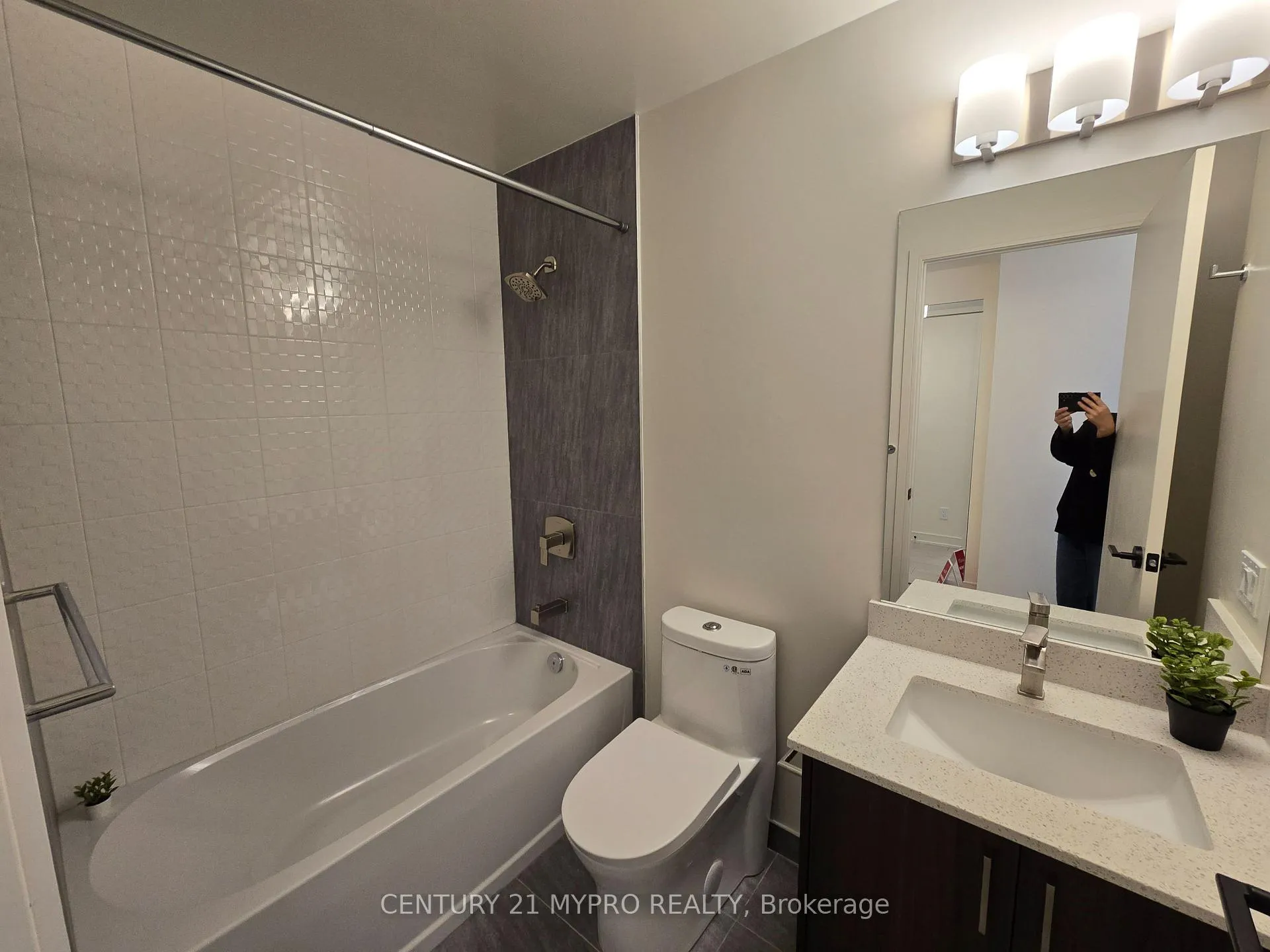 Photo 2 of Unit 2009, 8020 Derry Road, Milton, Coates — HOMEH