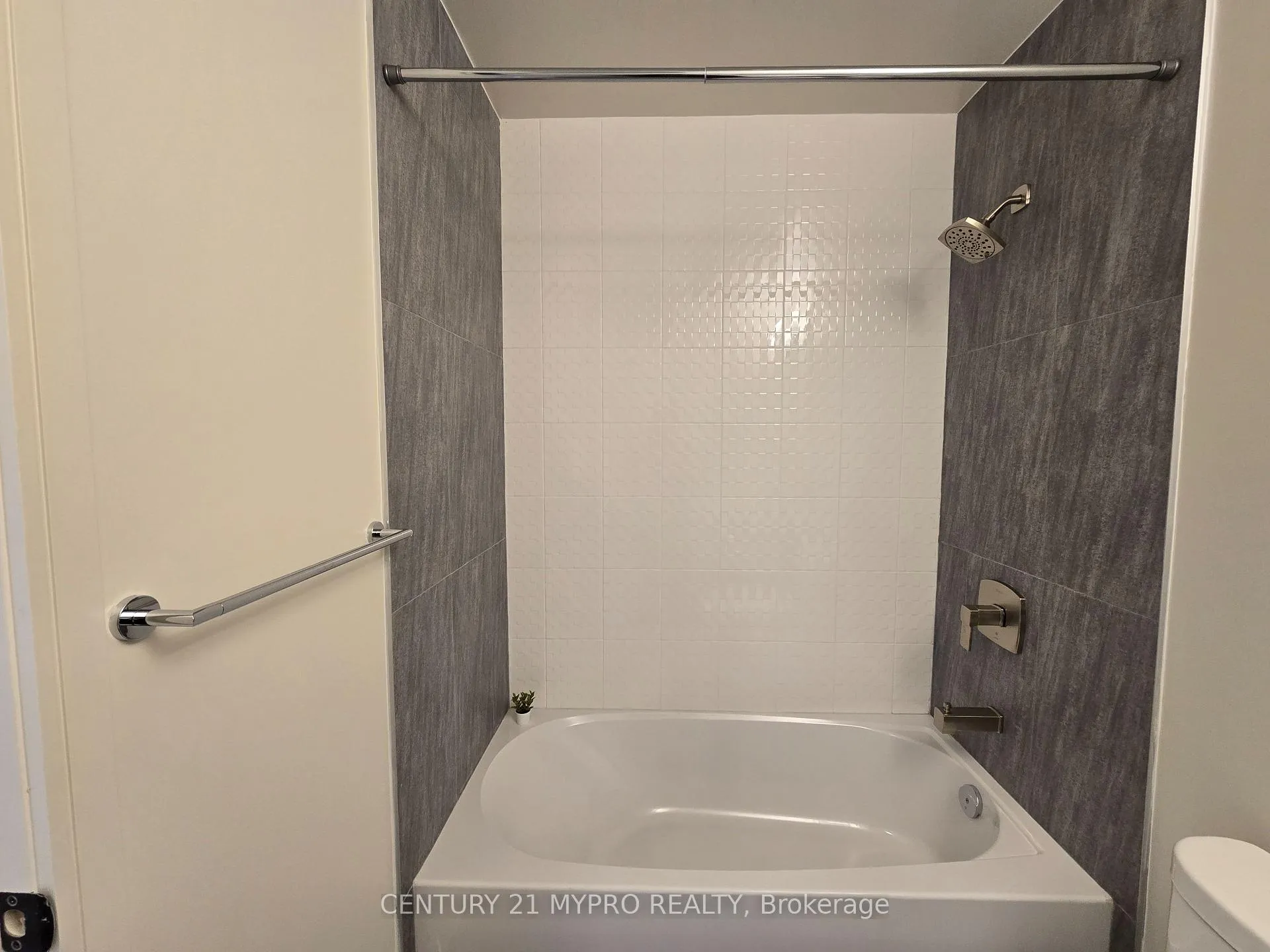 Photo 4 of Unit 2009, 8020 Derry Road, Milton, Coates — HOMEH