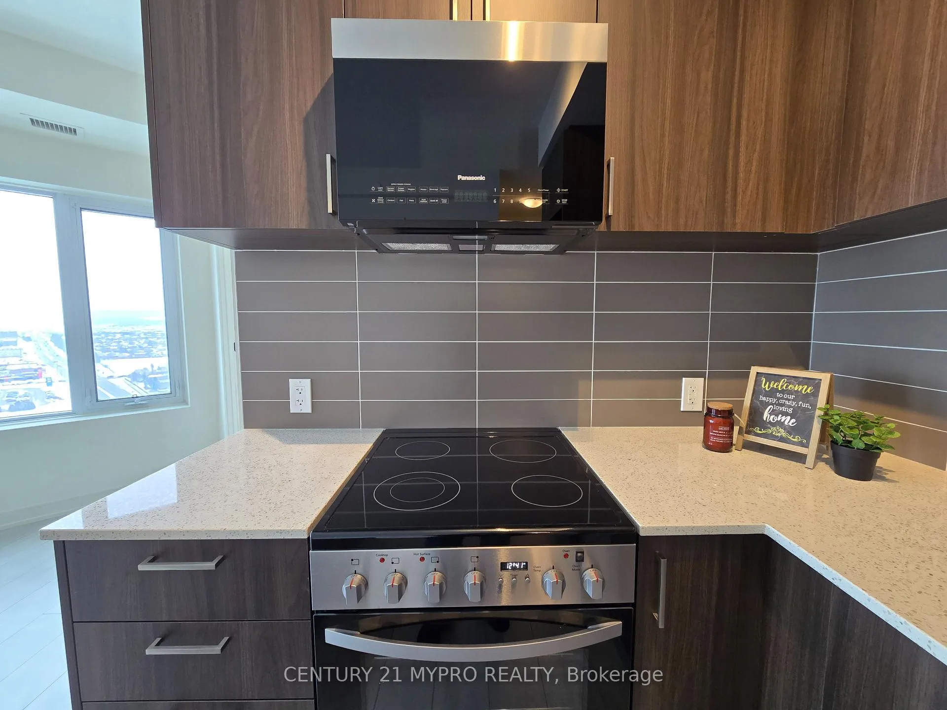 Photo 9 of Unit 2009, 8020 Derry Road, Milton, Coates — HOMEH