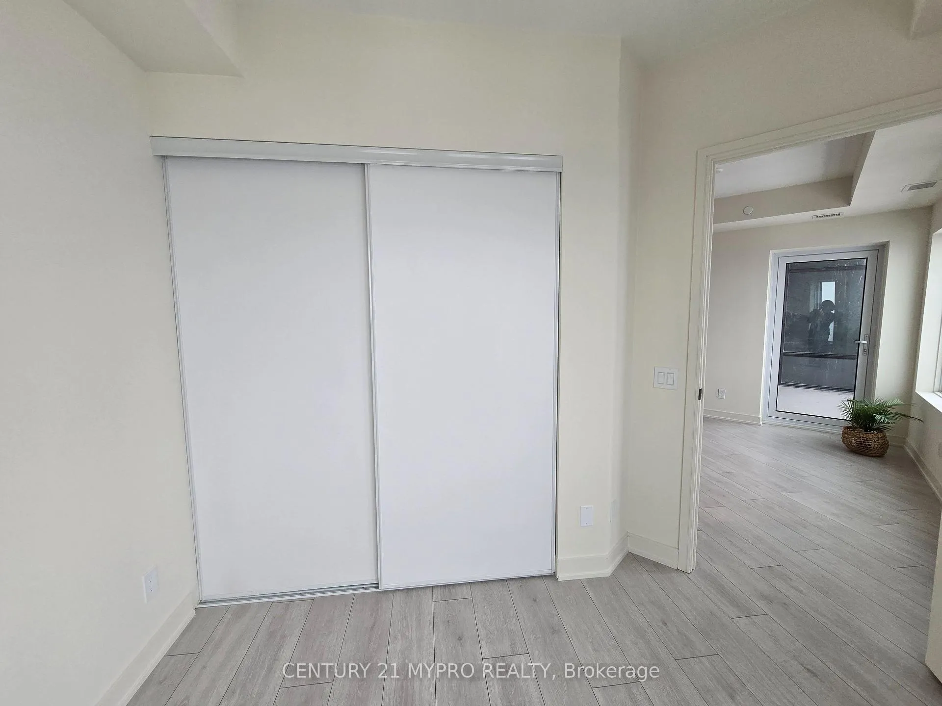 Photo 25 of Unit 2009, 8020 Derry Road, Milton, Coates — HOMEH
