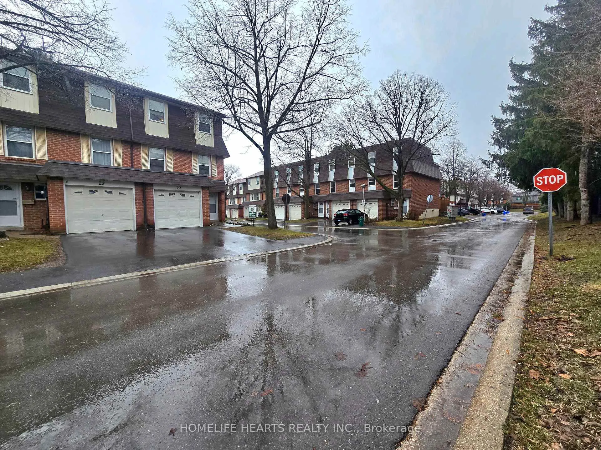 Photo 4 of Unit 30, 235 Bronte Street S, Milton, Old Milton — HOMEH