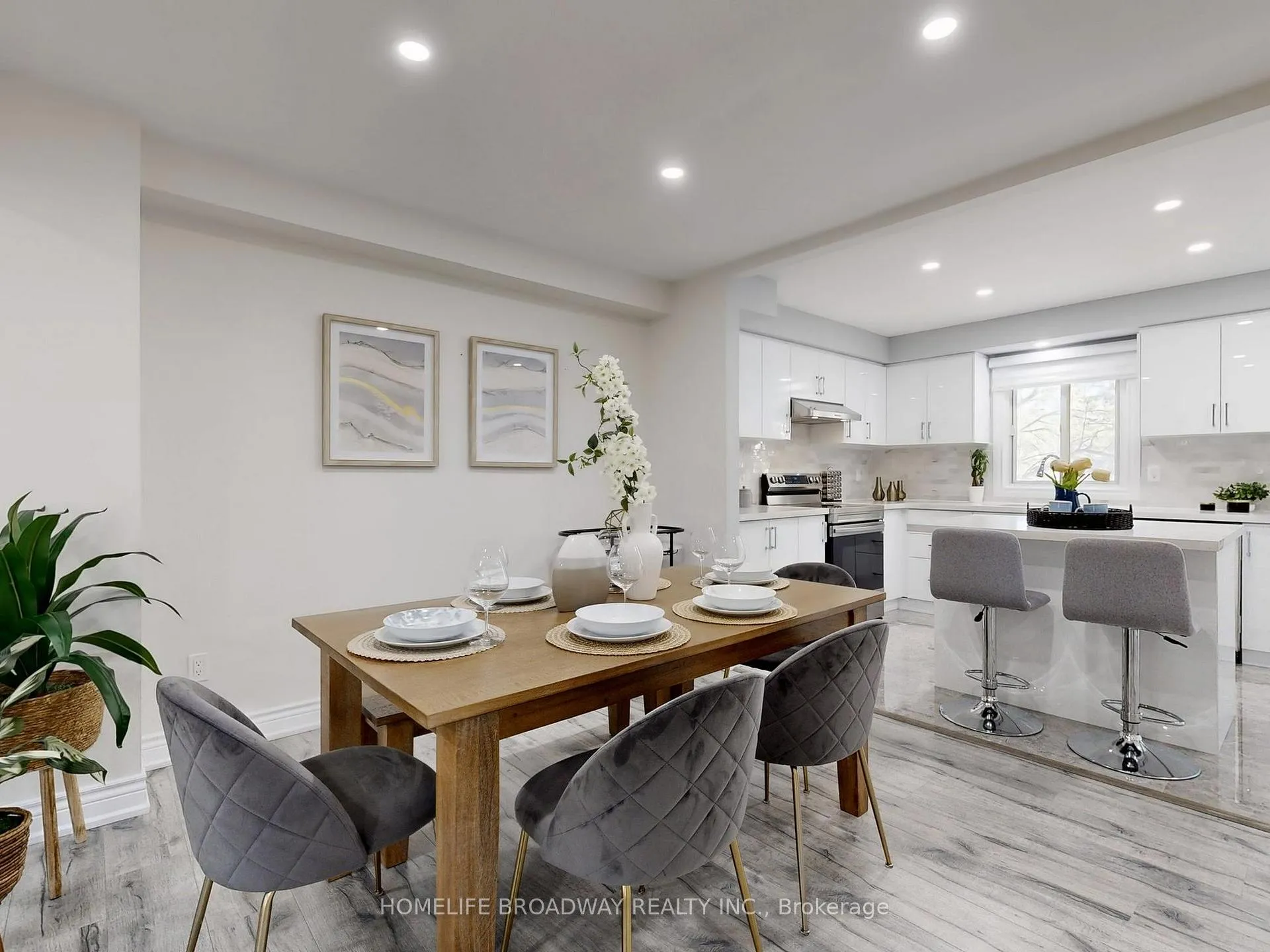 Photo 16 of 109 Poplar Crescent, Aurora, Aurora Highlands — HOMEH