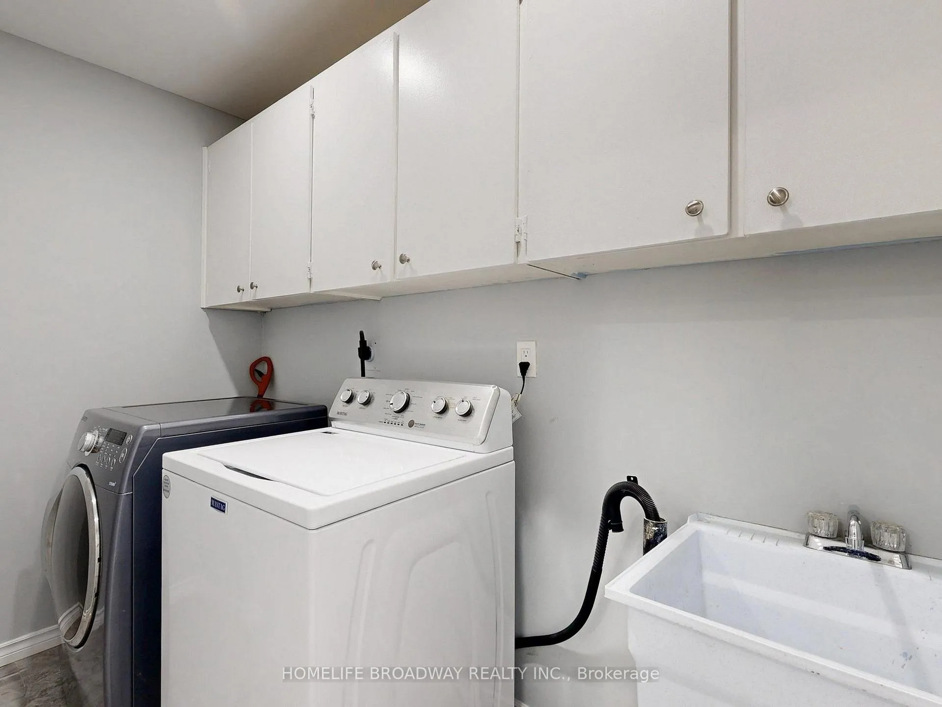 Photo 20 of 109 Poplar Crescent, Aurora, Aurora Highlands — HOMEH
