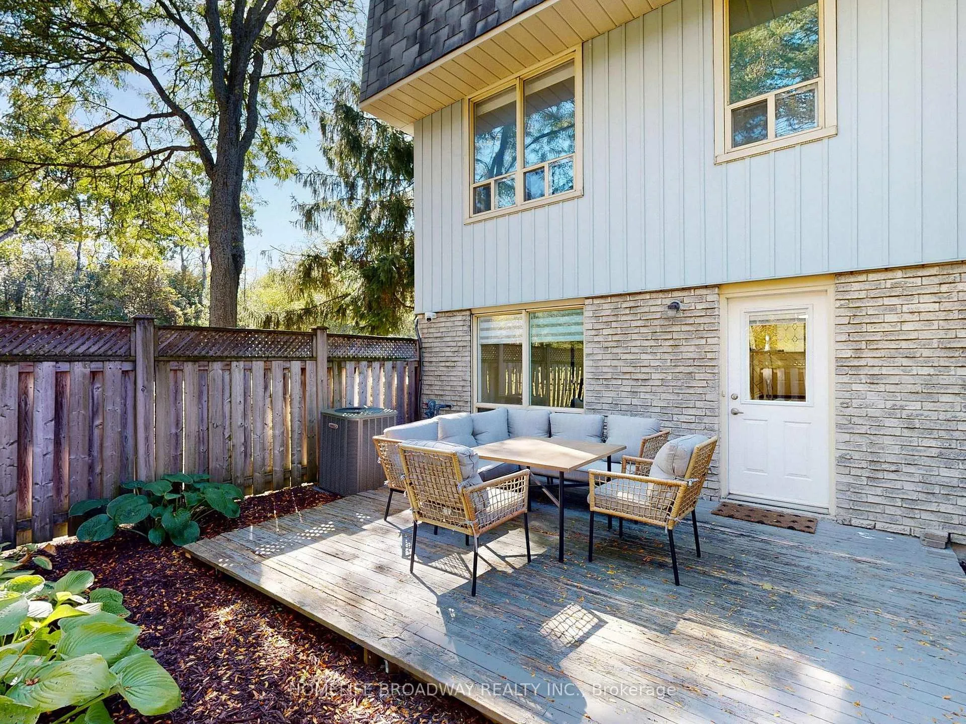 Photo 39 of 109 Poplar Crescent, Aurora, Aurora Highlands — HOMEH