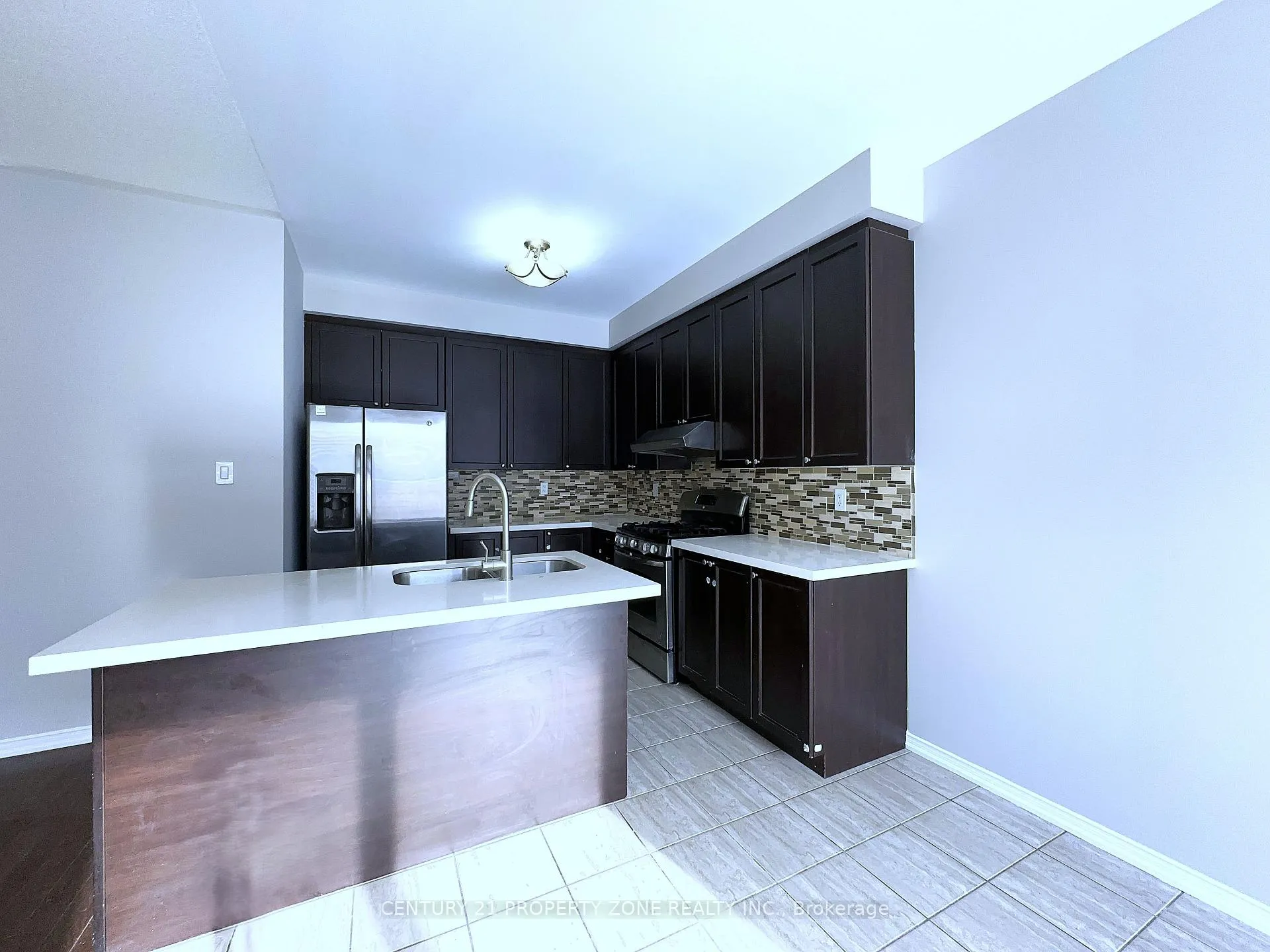 Photo 8 of 8 Loftsmoor Drive, Brampton, Sandringham-Wellington — HOMEH