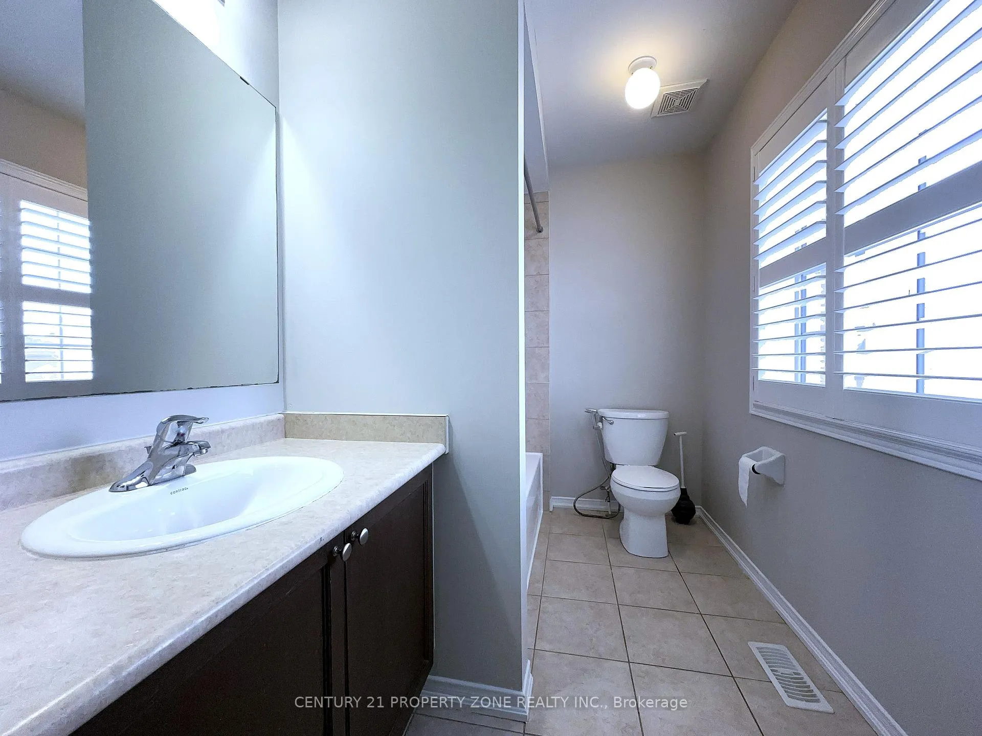 Photo 23 of 8 Loftsmoor Drive, Brampton, Sandringham-Wellington — HOMEH