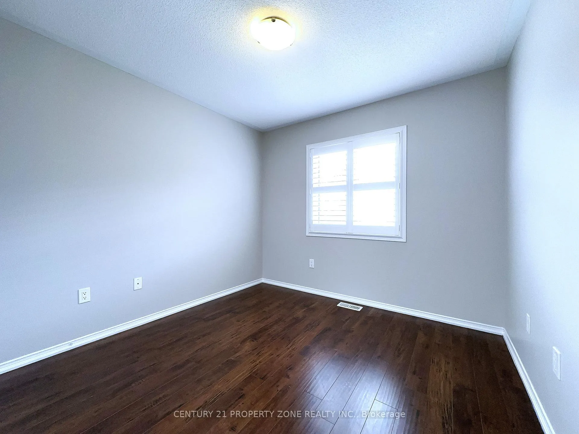 Photo 26 of 8 Loftsmoor Drive, Brampton, Sandringham-Wellington — HOMEH