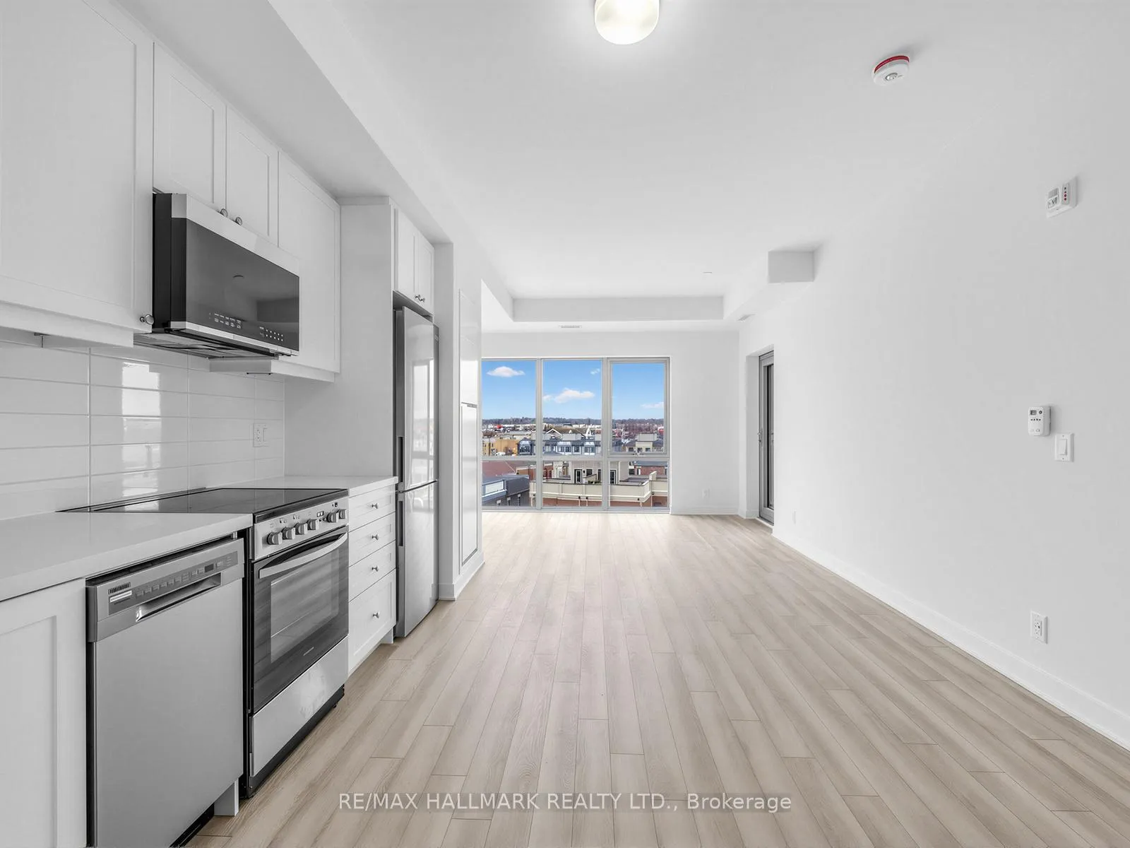Photo 7 of Unit 616, 51 Clarington Avenue, Clarington, Bowmanville — HOMEH