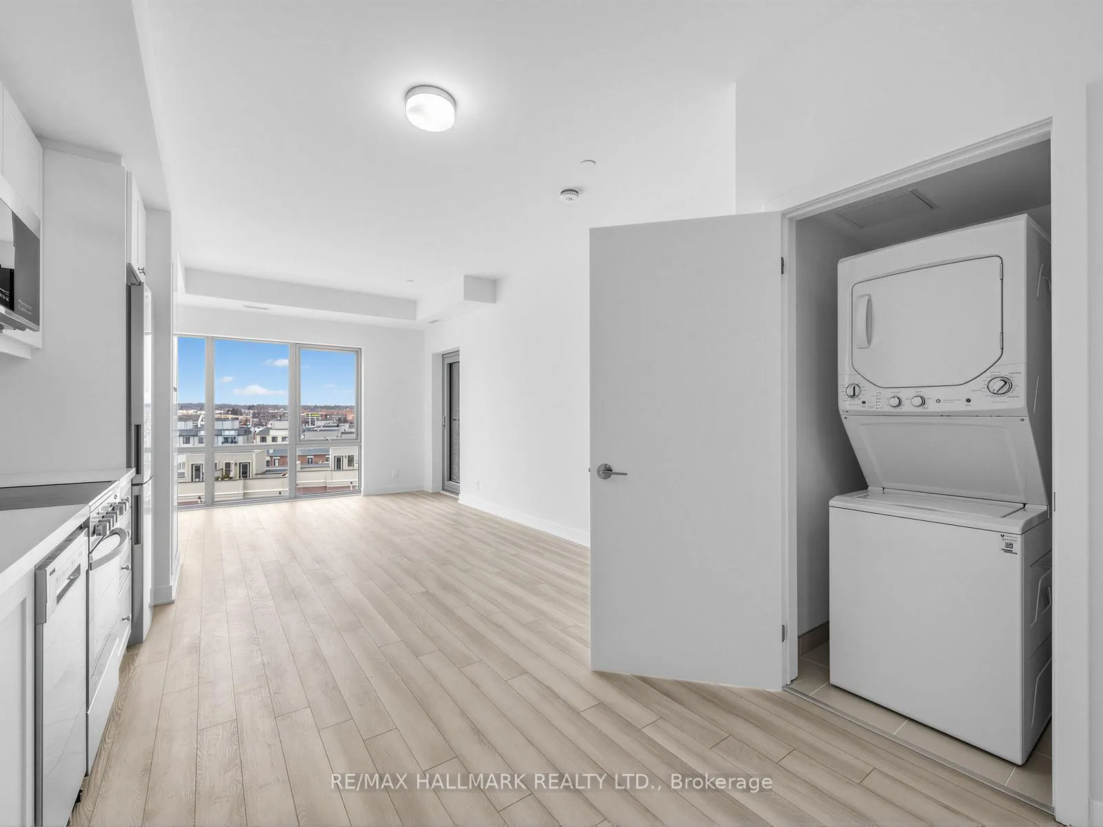 Photo 9 of Unit 616, 51 Clarington Avenue, Clarington, Bowmanville — HOMEH