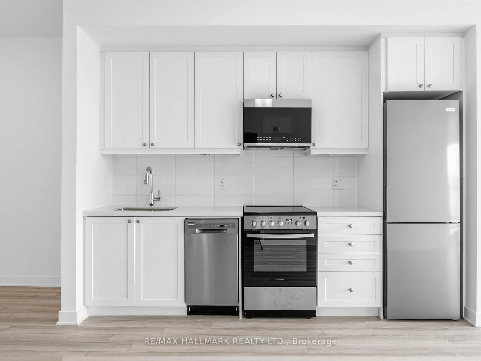 Photo 12 of Unit 616, 51 Clarington Avenue, Clarington, Bowmanville — HOMEH