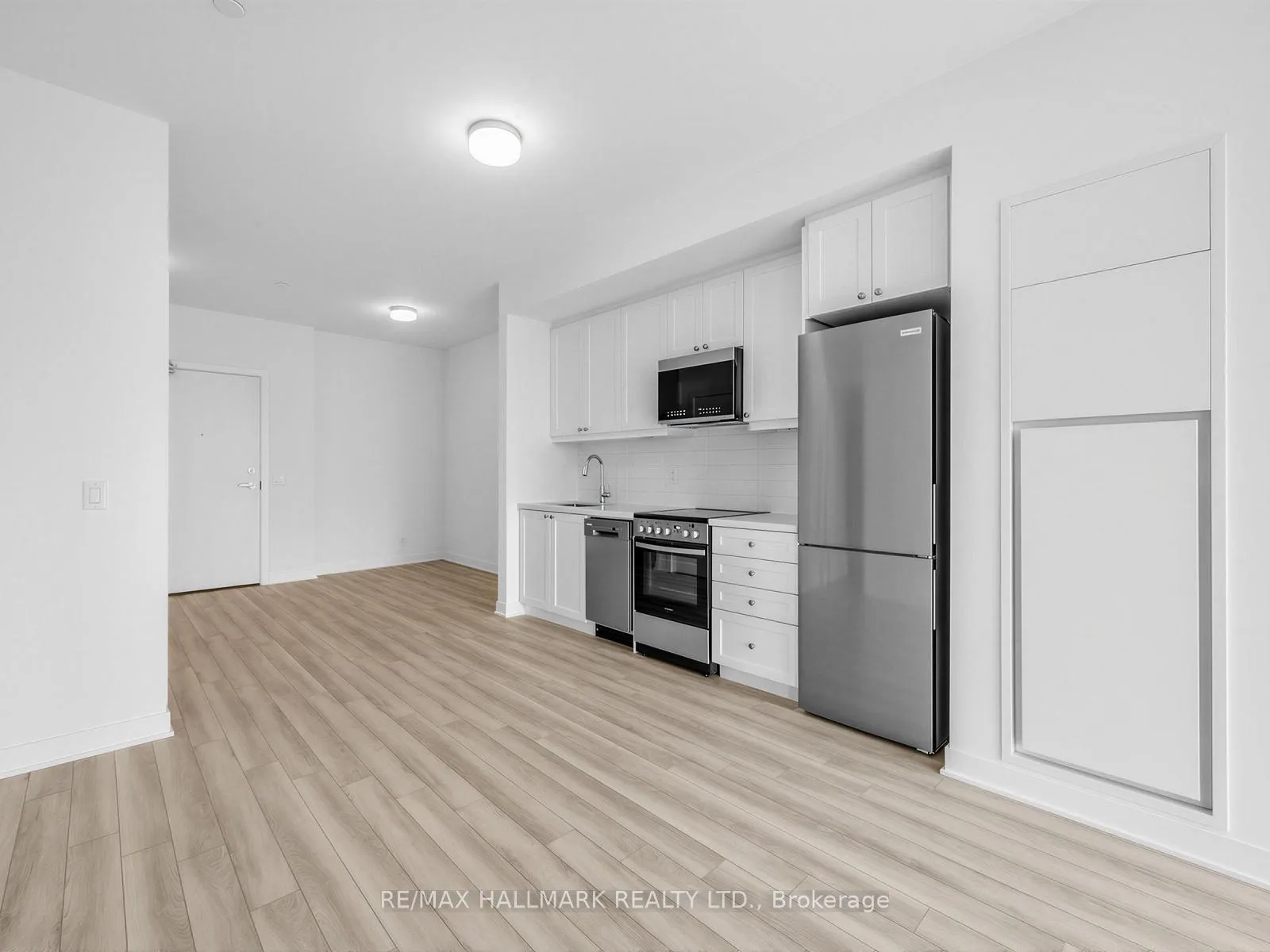 Photo 13 of Unit 616, 51 Clarington Avenue, Clarington, Bowmanville — HOMEH