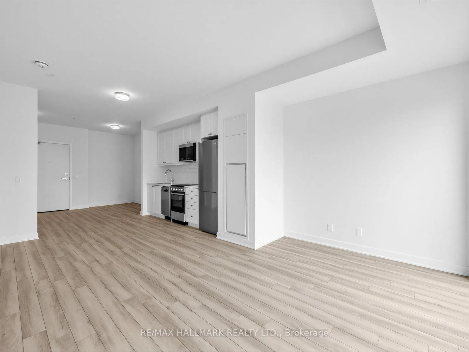 Photo 18 of Unit 616, 51 Clarington Avenue, Clarington, Bowmanville — HOMEH