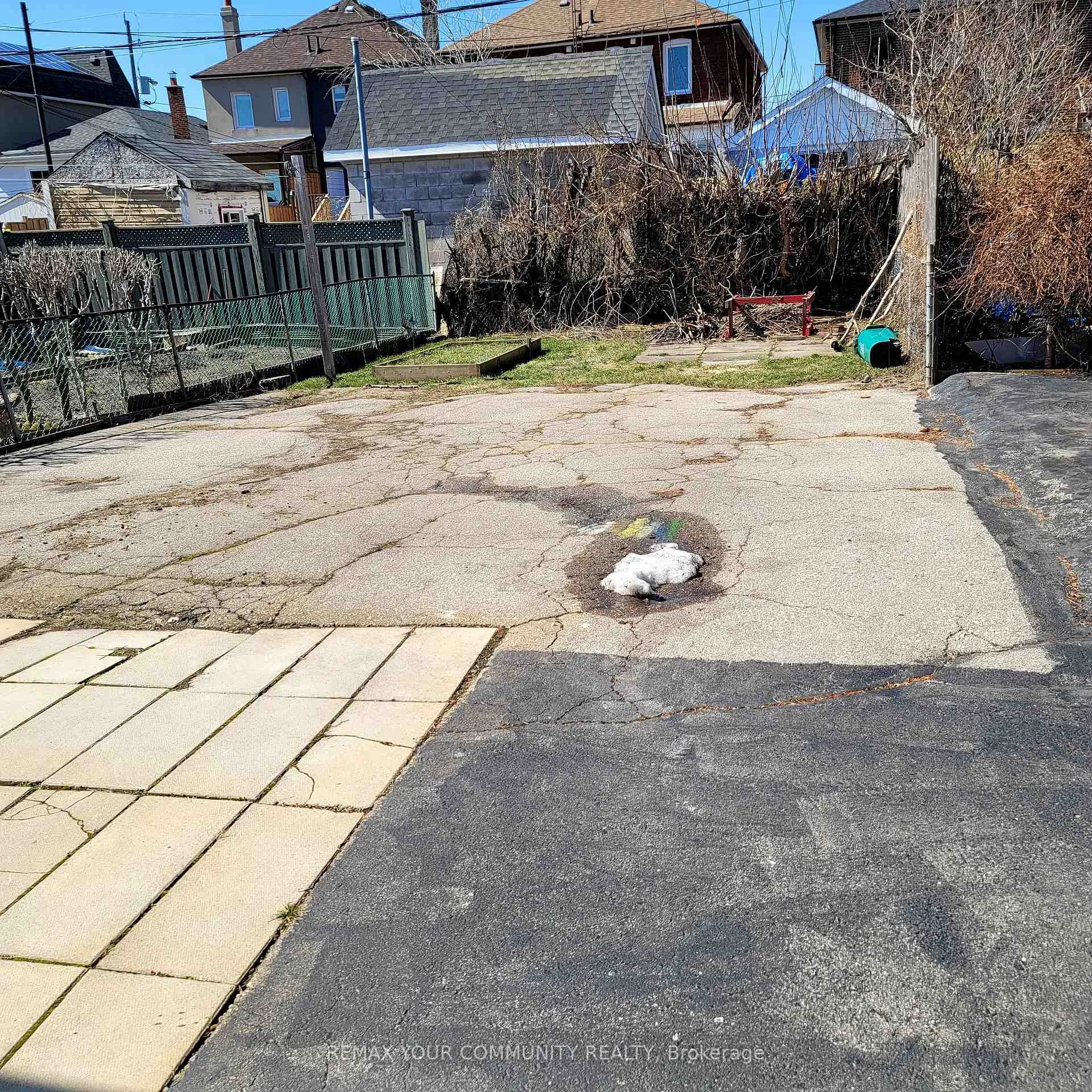 Photo 14 of 128 Dynevor Road, Toronto, Caledonia-Fairbank — HOMEH