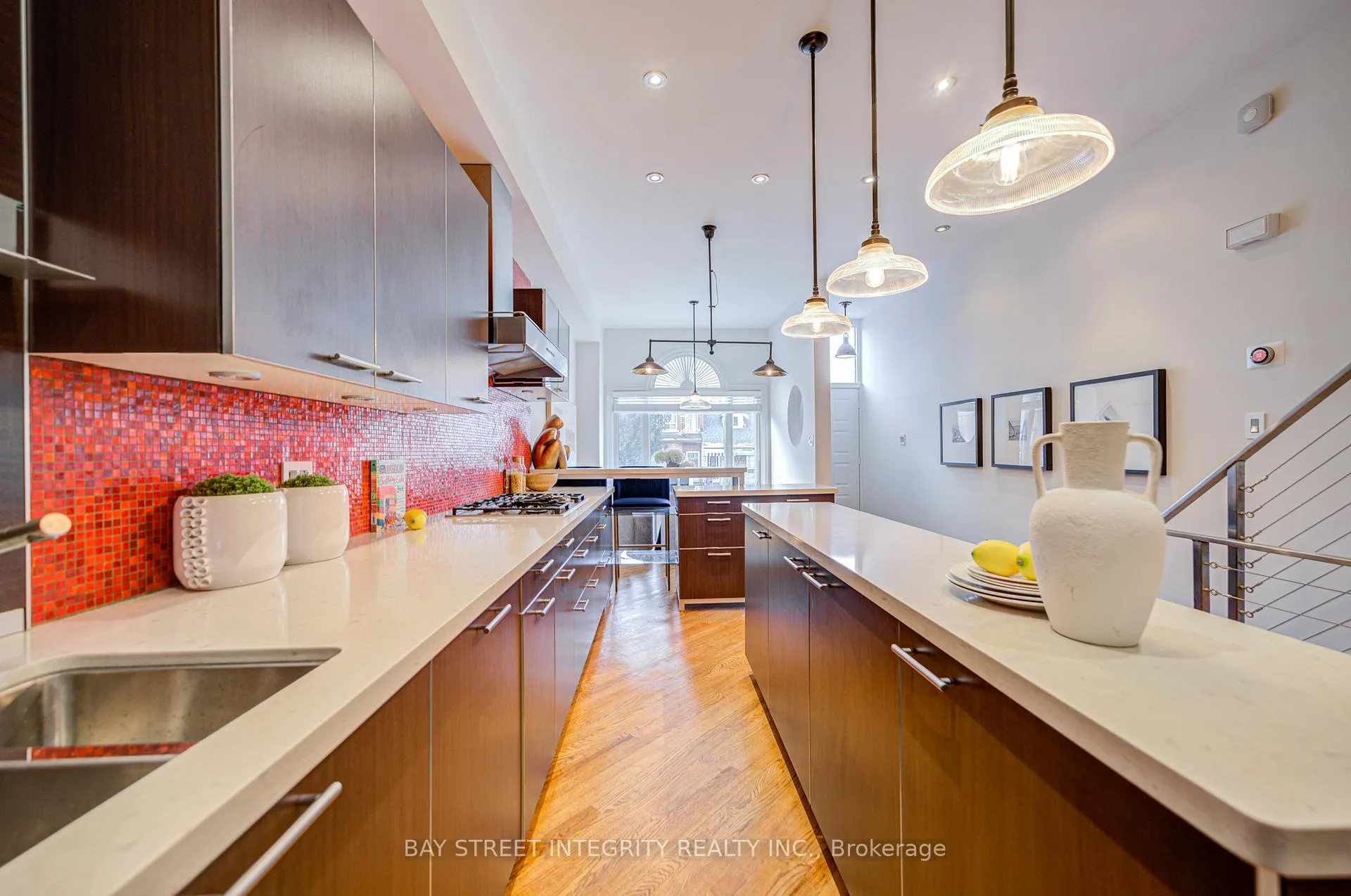 Photo 8 of 17 Frankdale Avenue, Toronto, Danforth Village-East York — HOMEH