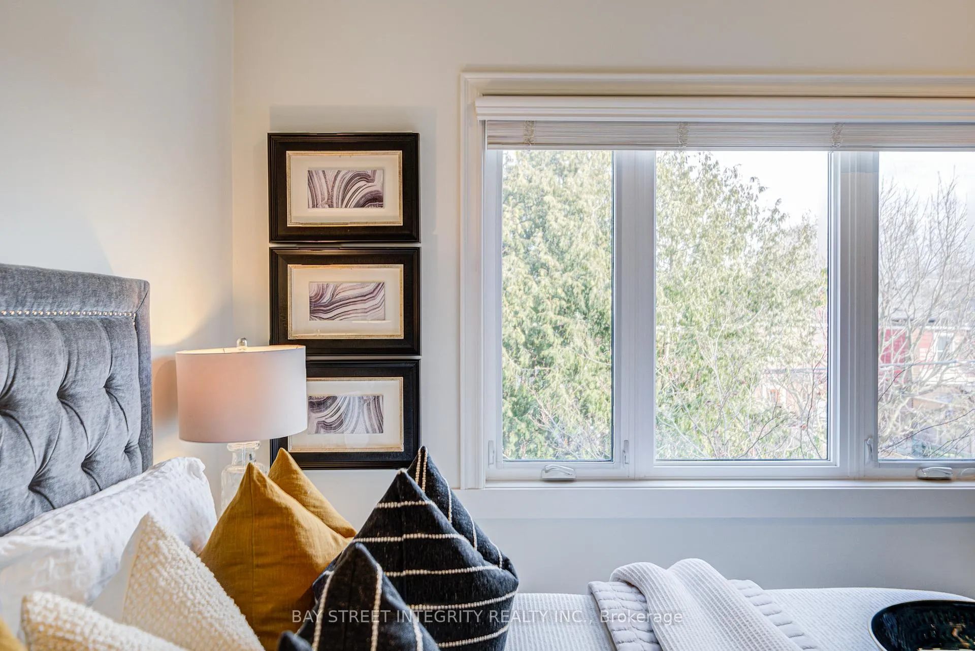 Photo 14 of 17 Frankdale Avenue, Toronto, Danforth Village-East York — HOMEH