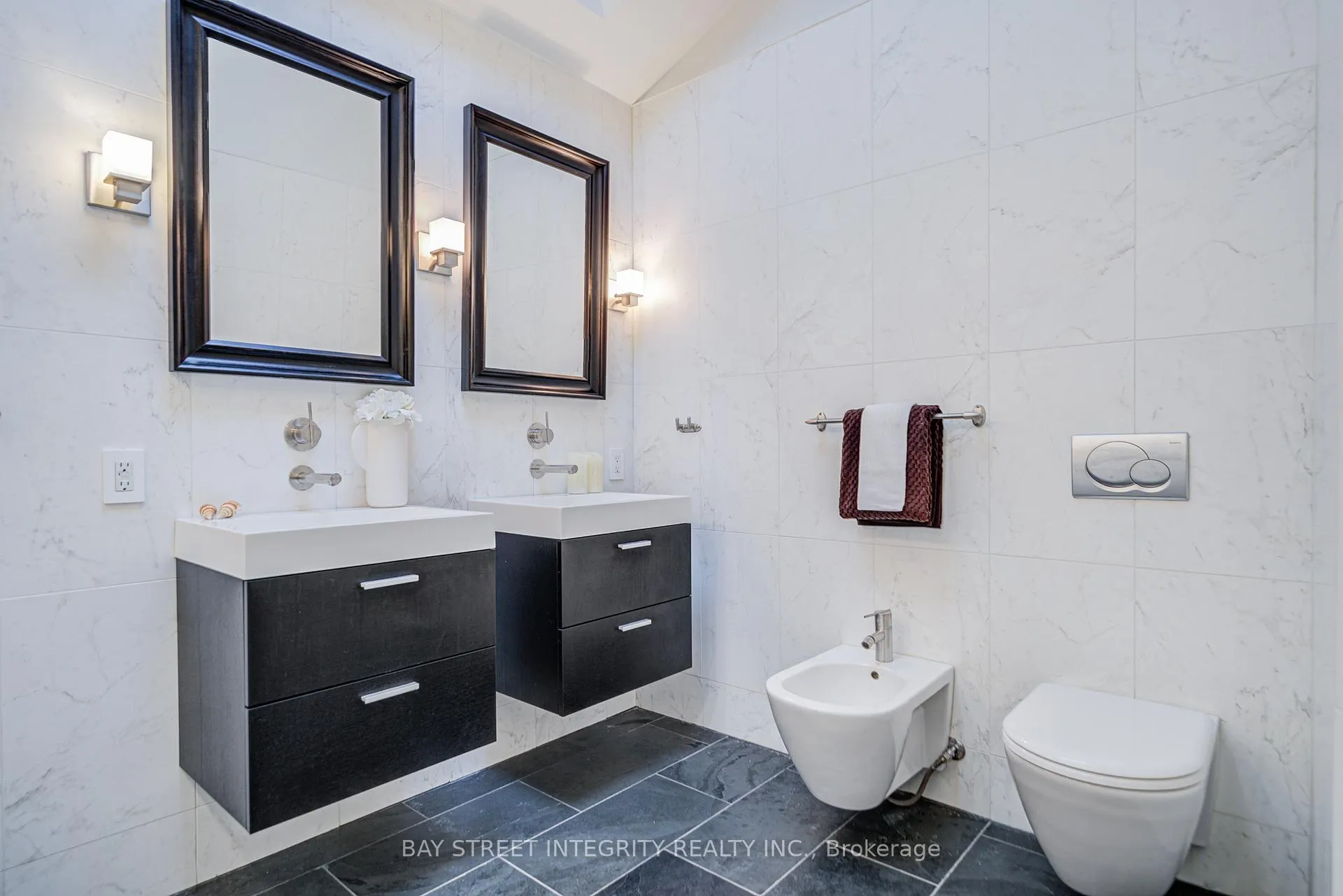 Photo 27 of 17 Frankdale Avenue, Toronto, Danforth Village-East York — HOMEH