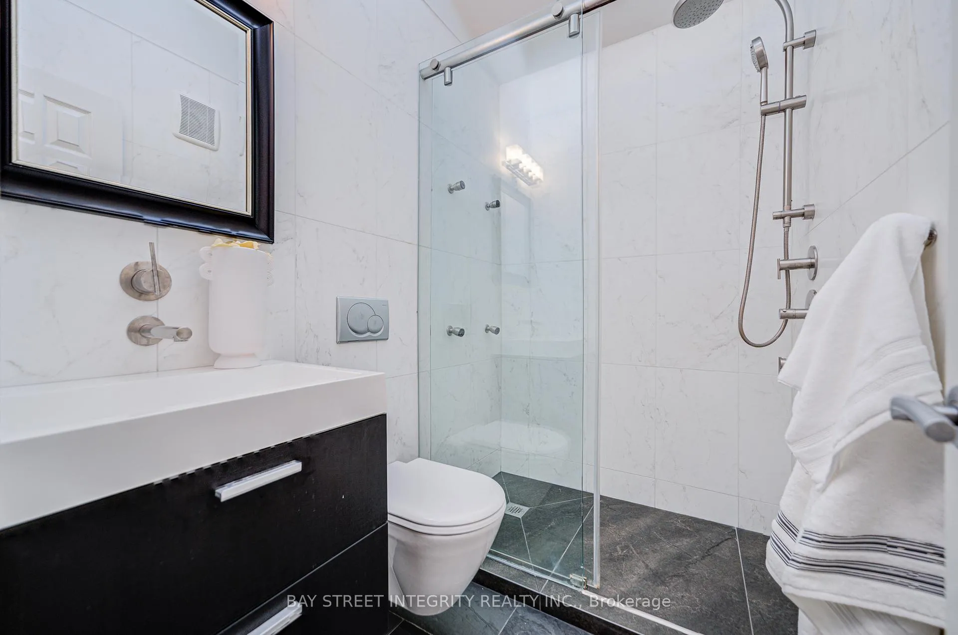 Photo 30 of 17 Frankdale Avenue, Toronto, Danforth Village-East York — HOMEH
