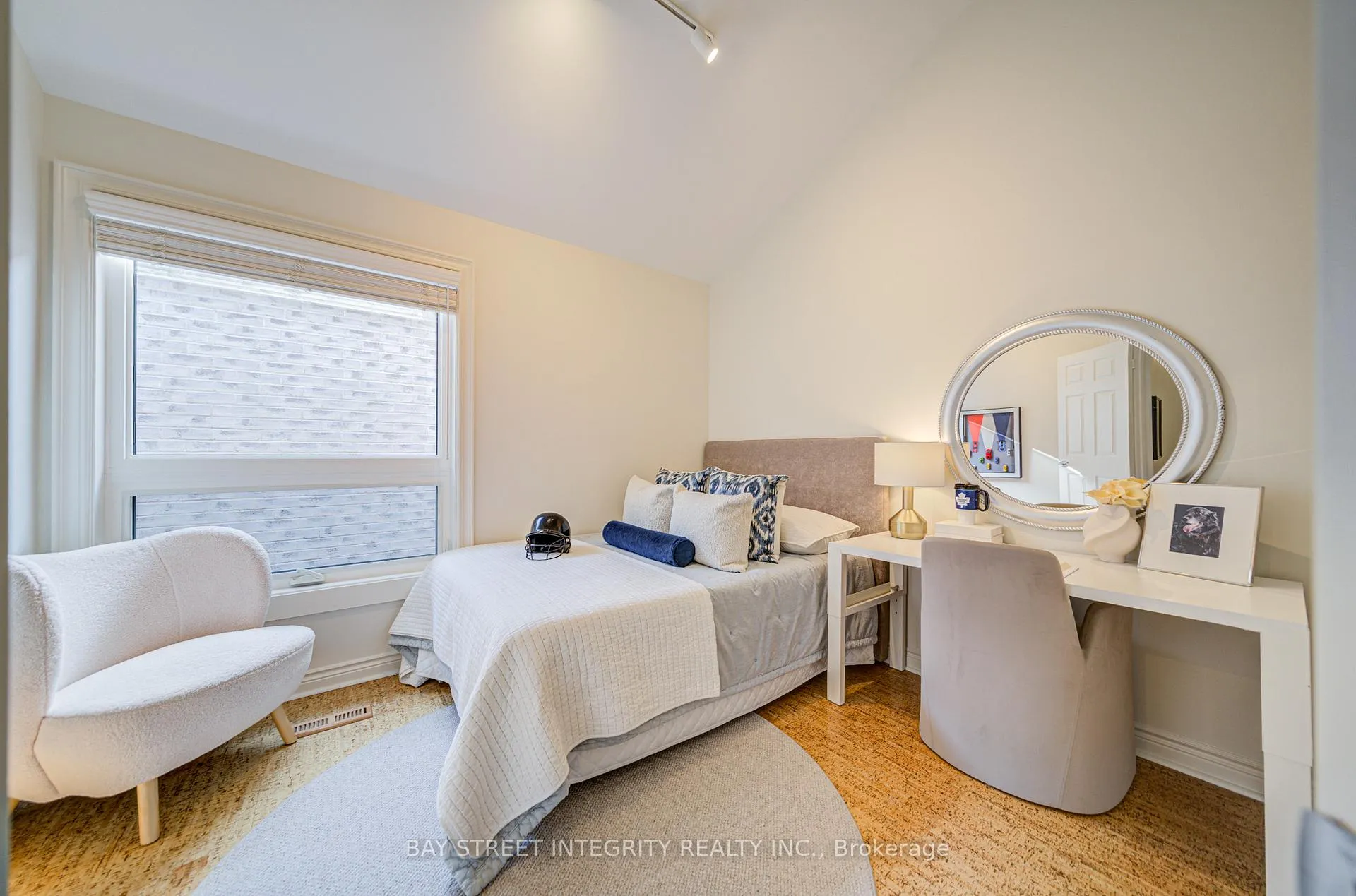 Photo 32 of 17 Frankdale Avenue, Toronto, Danforth Village-East York — HOMEH