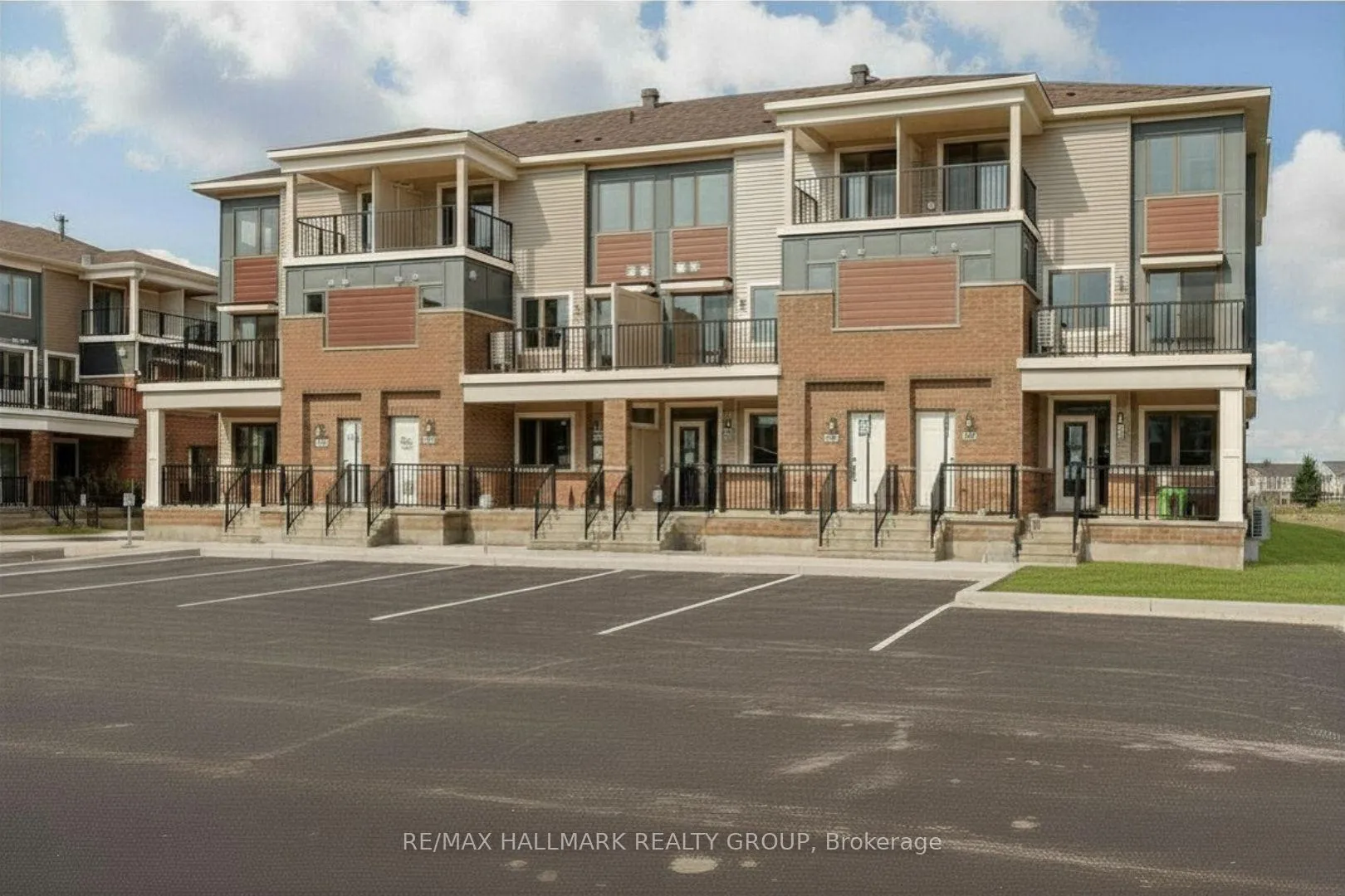 Photo 1 of 292 Zenith Private, Ottawa, Barrhaven - Half Moon Bay — HOMEH