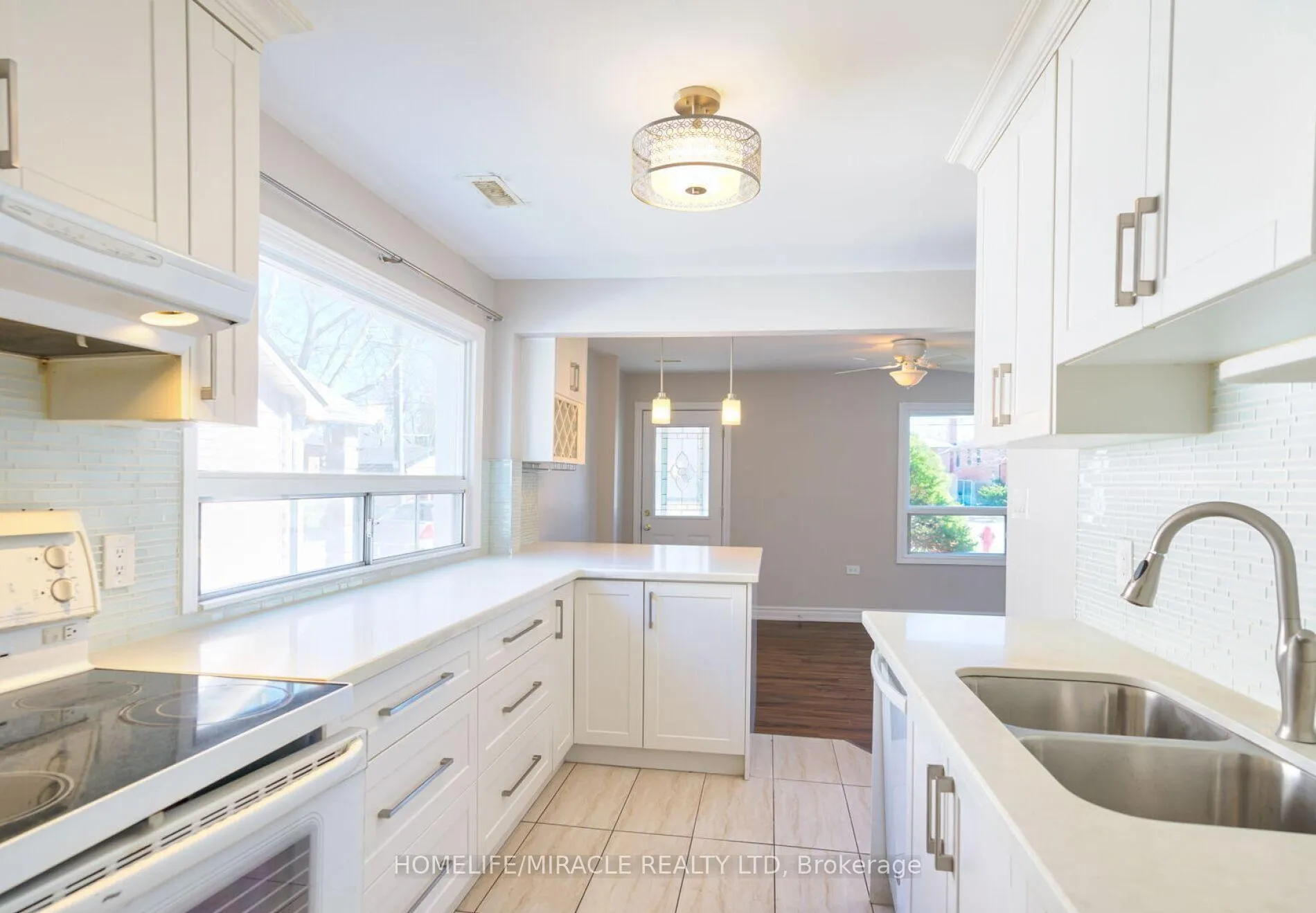 Photo 9 of 72 Frederick Street, Brampton, Downtown Brampton — HOMEH