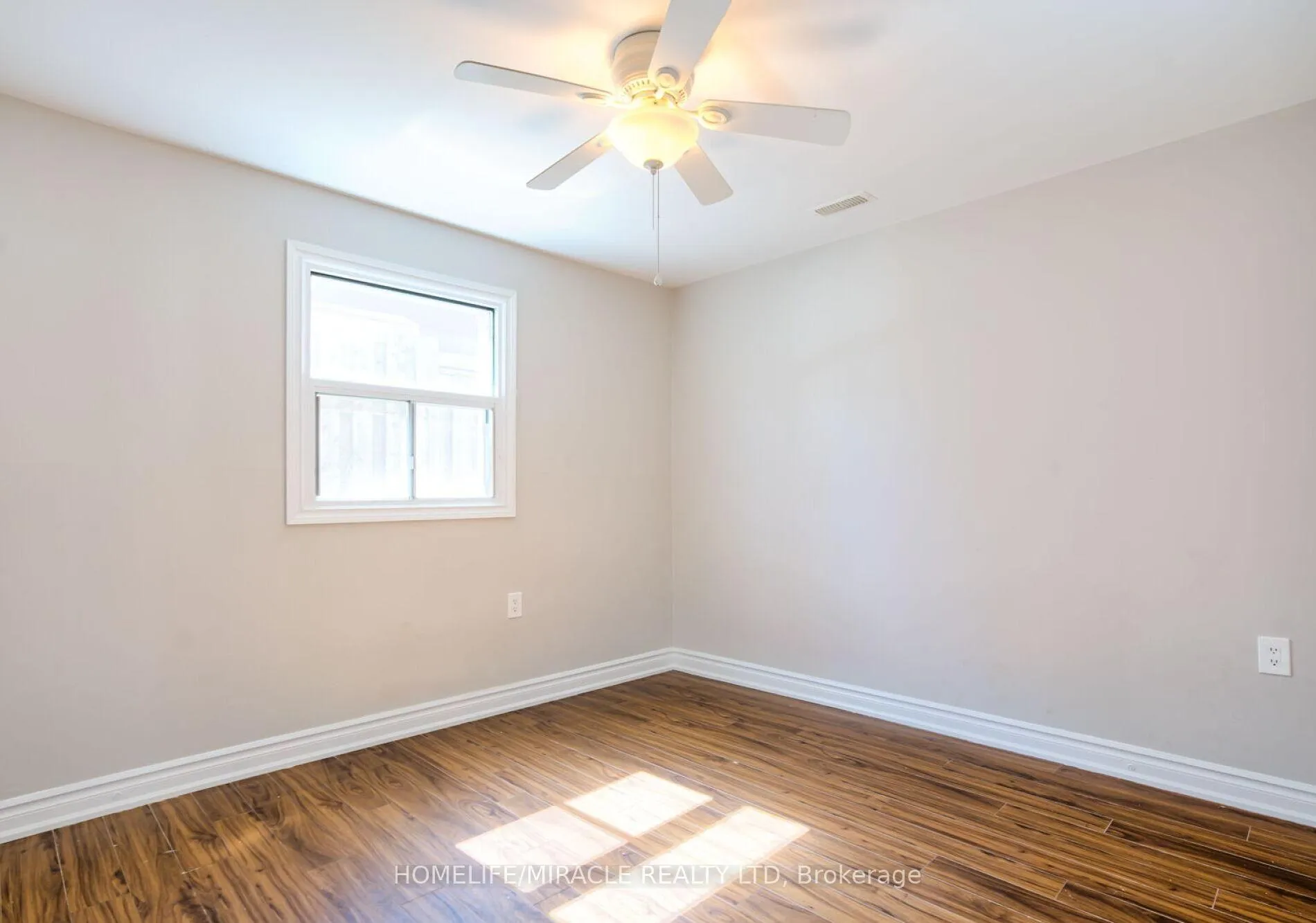 Photo 11 of 72 Frederick Street, Brampton, Downtown Brampton — HOMEH