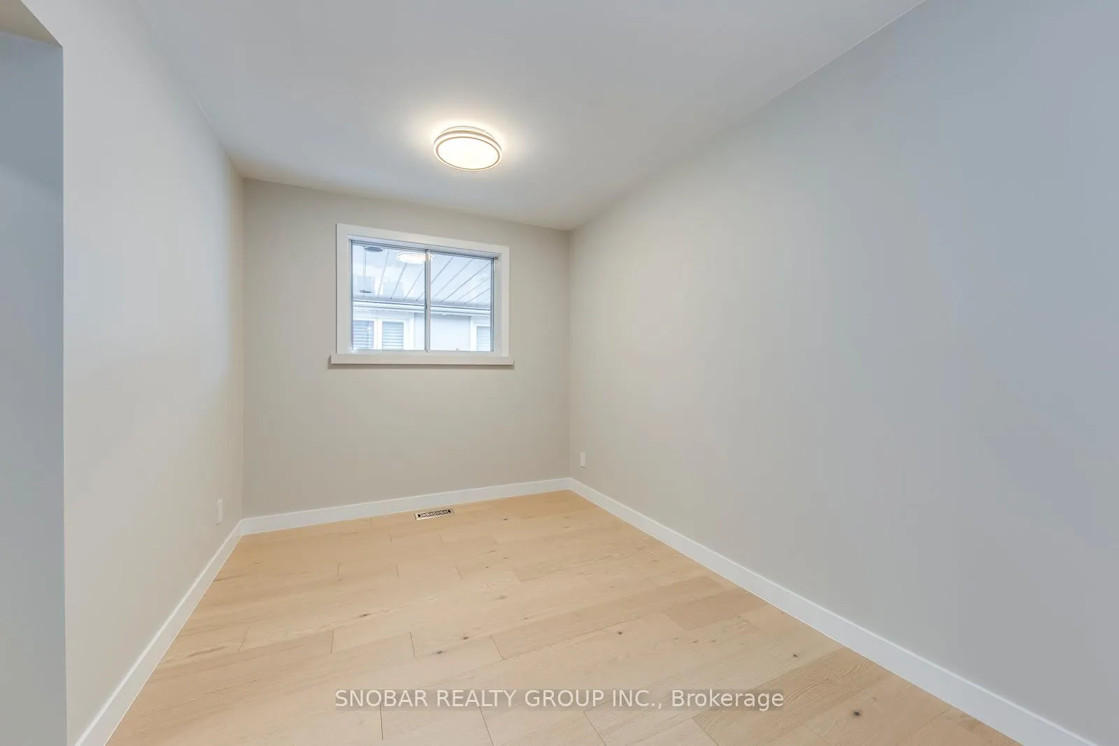 Photo 17 of 47 Bucksburn Road, Etobicoke, West Humber-Clairville — HOMEH