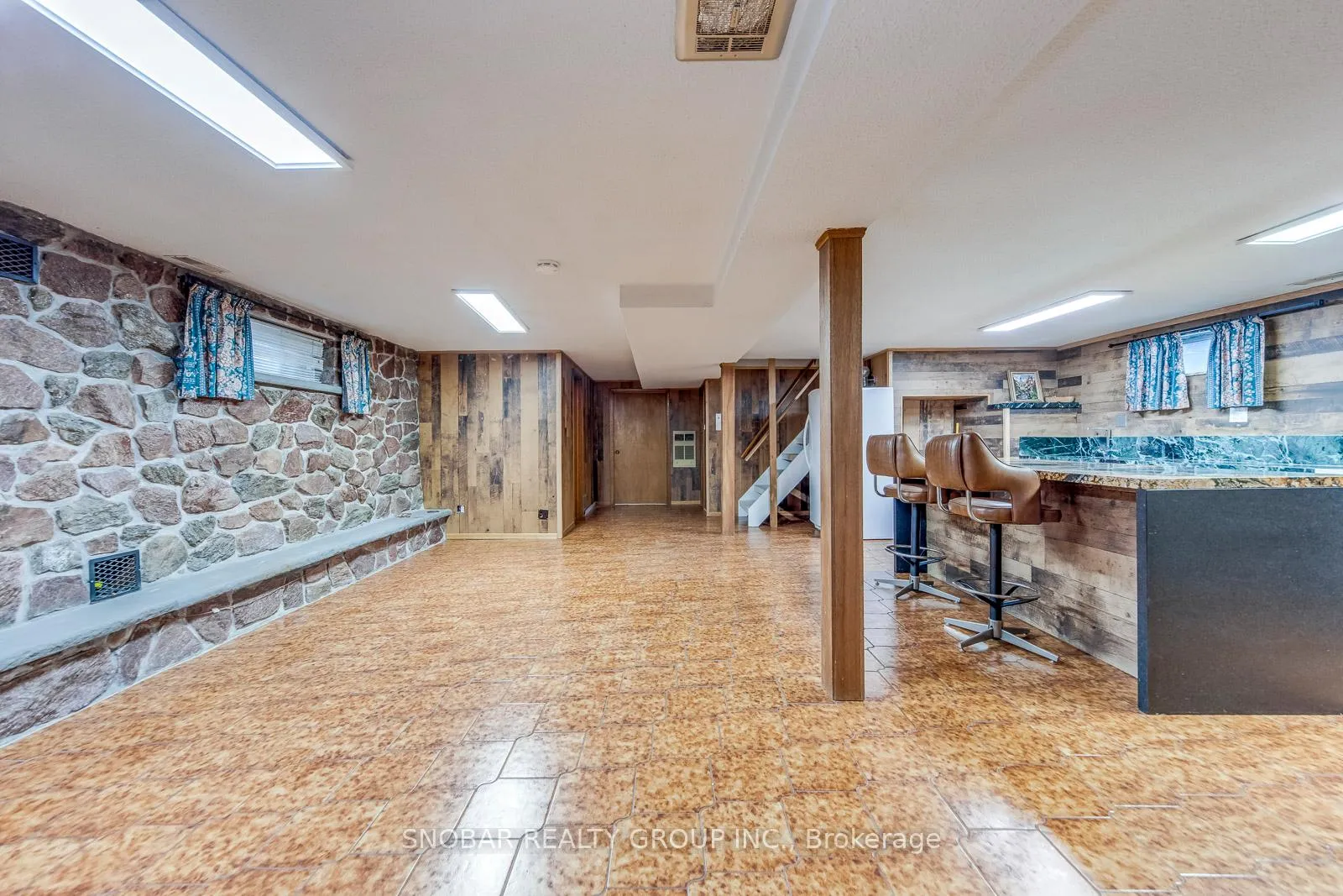 Photo 27 of 47 Bucksburn Road, Etobicoke, West Humber-Clairville — HOMEH