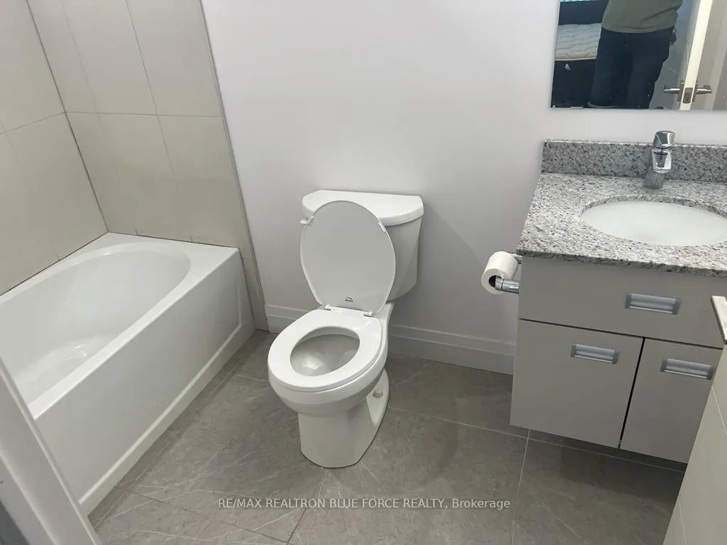 Photo 12 of Unit 722, 652 Princess Street, Kingston, Central City East — HOMEH