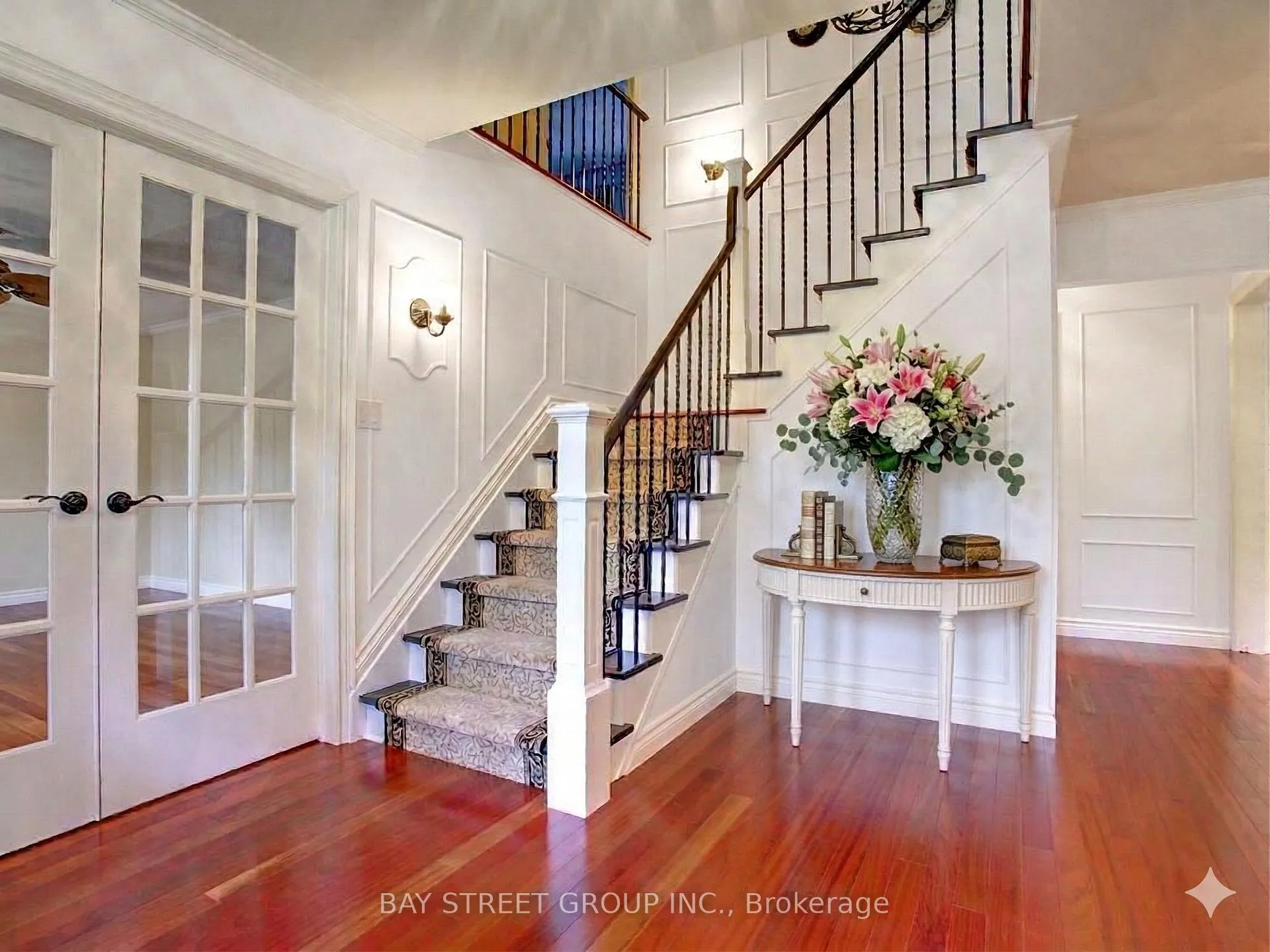 Photo 2 of 2374 Bennington Gate, Oakville, Ford — HOMEH