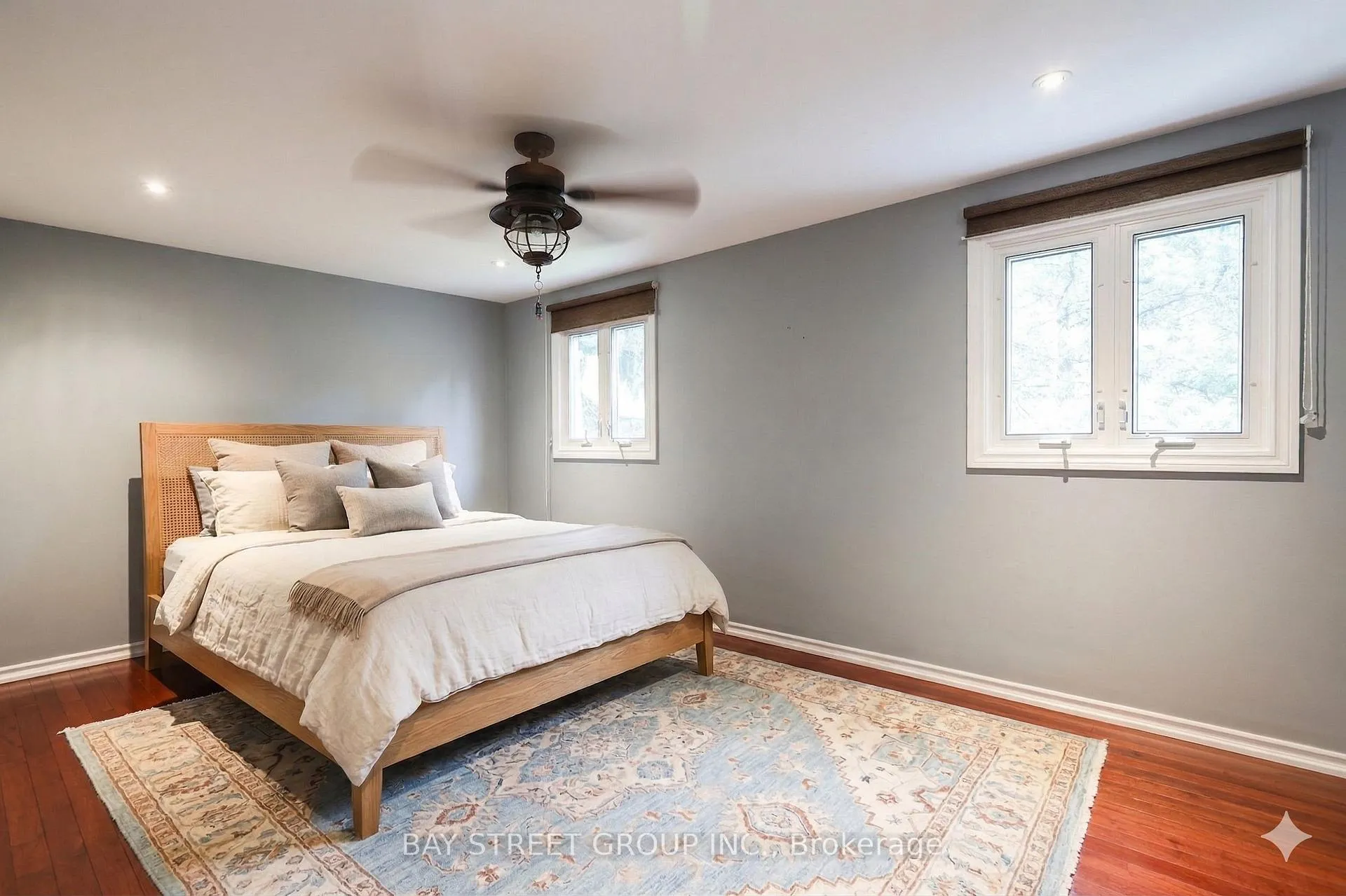 Photo 13 of 2374 Bennington Gate, Oakville, Ford — HOMEH
