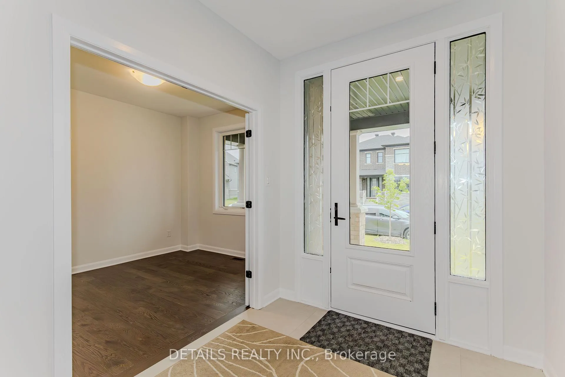 Photo 2 of 583 Anchor Circle, Ottawa, Mahogany Community — HOMEH